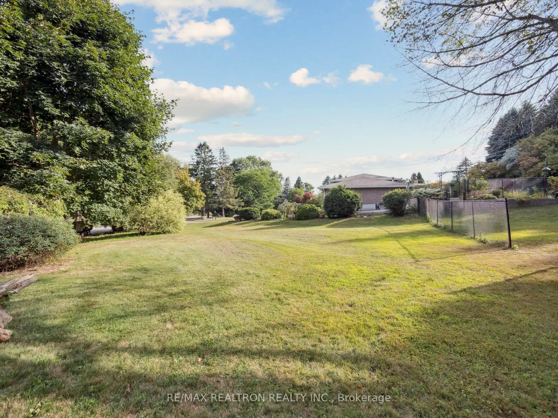 668 Mount Albert Road