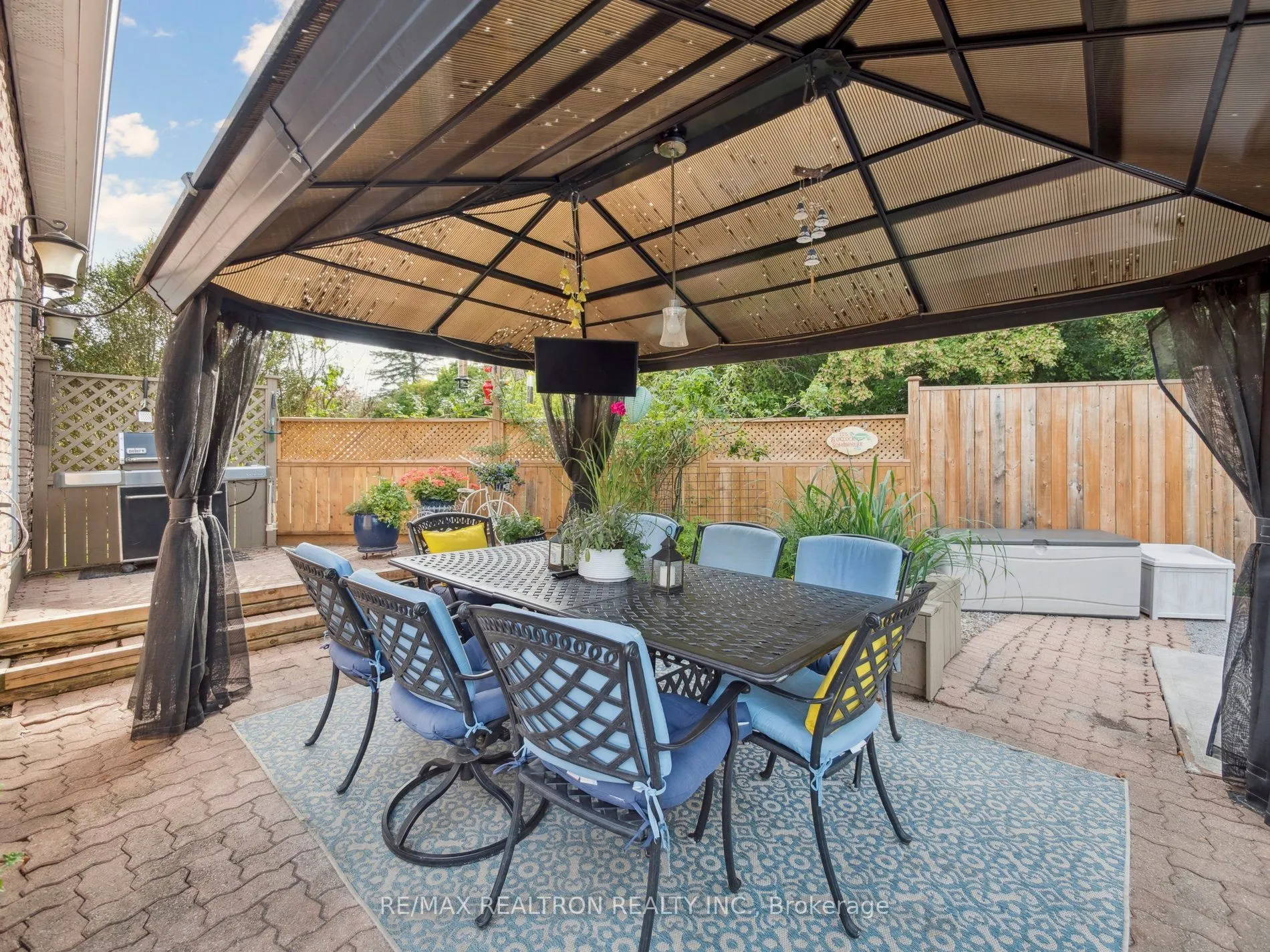 668 Mount Albert Road
