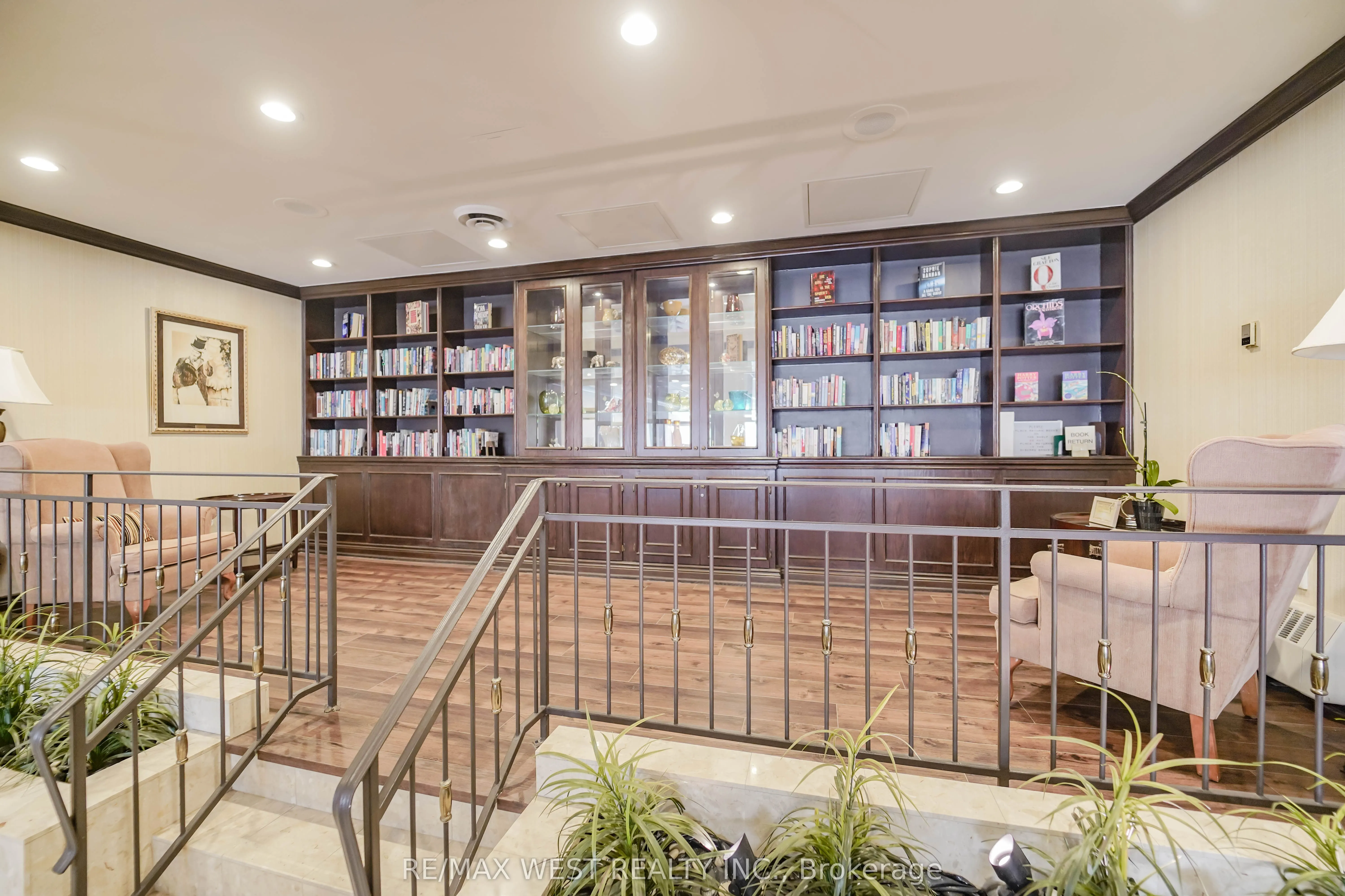 33 Weldrick Road E, #501