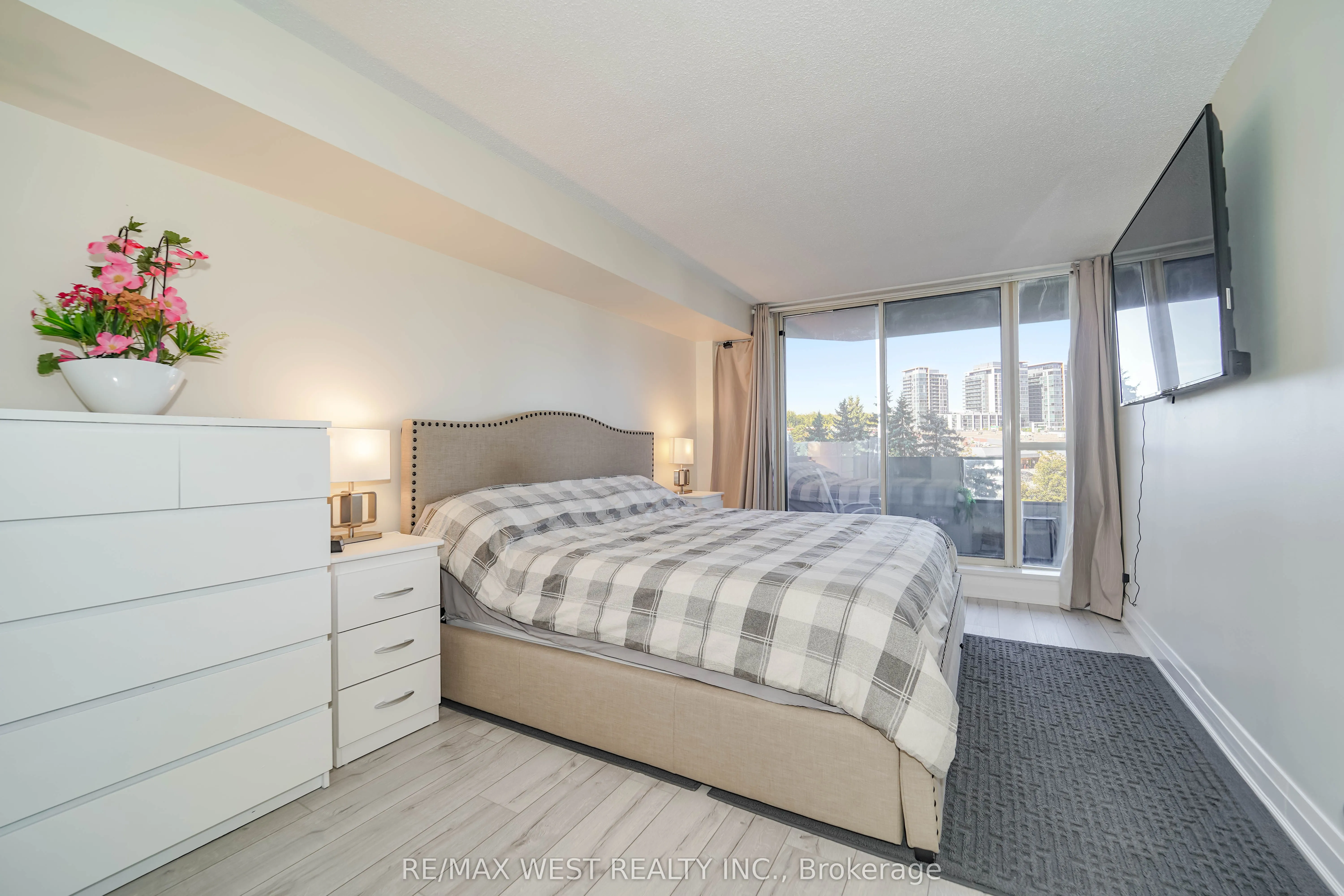 33 Weldrick Road E, #501