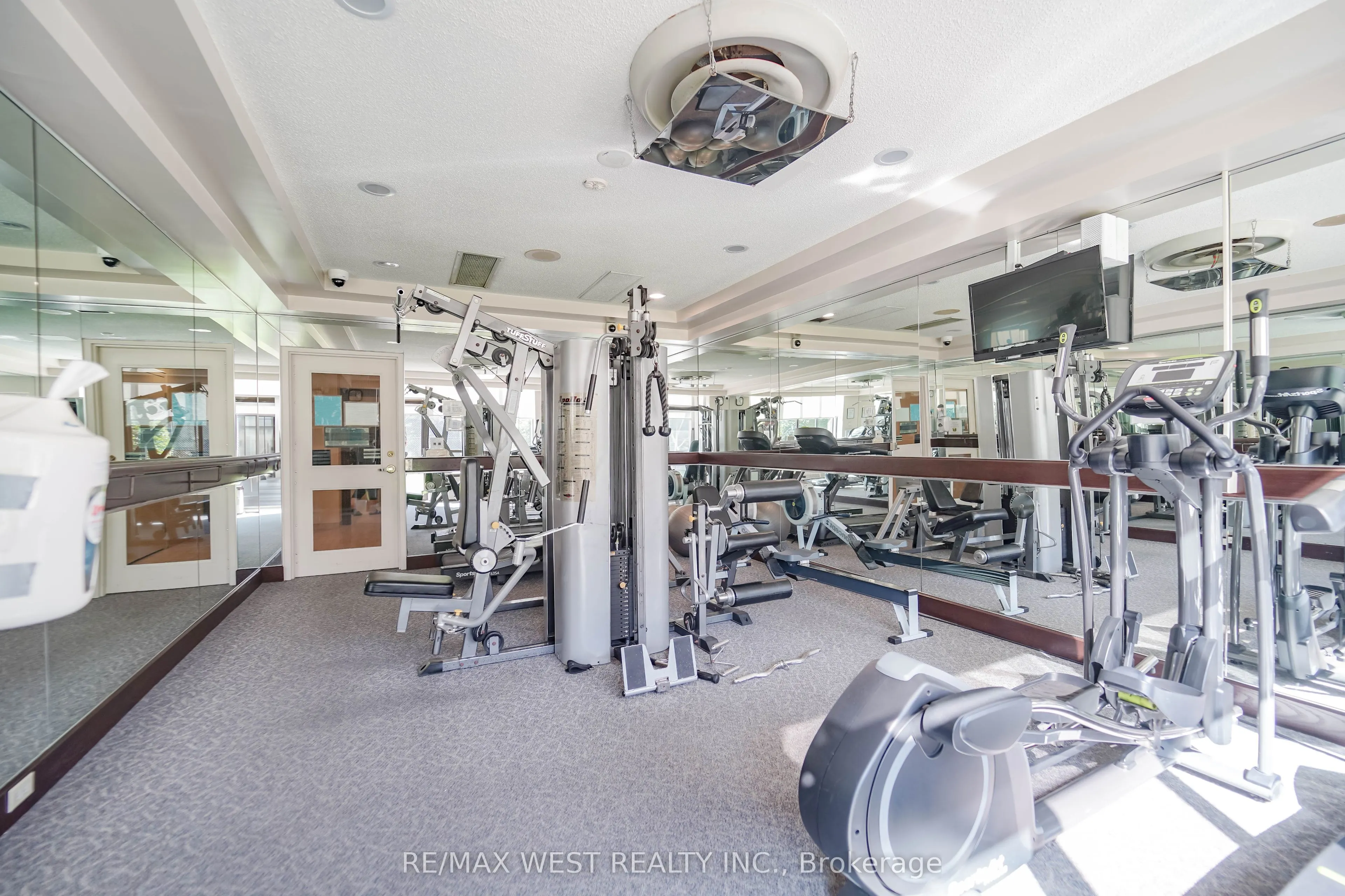 33 Weldrick Road E, #501