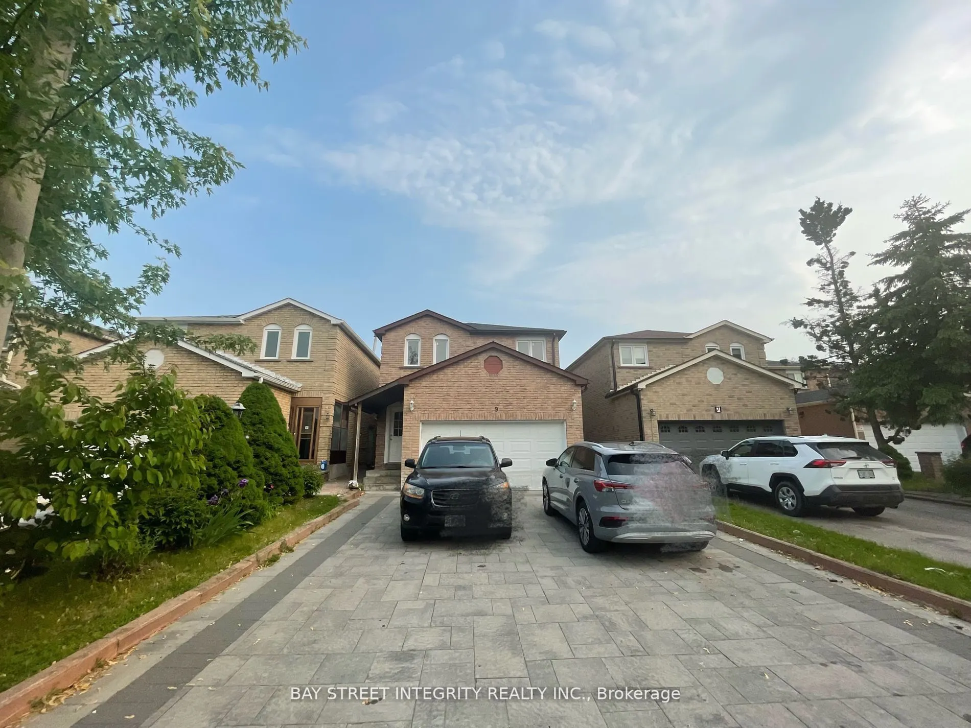 9 Forbes Crescent, #Main
