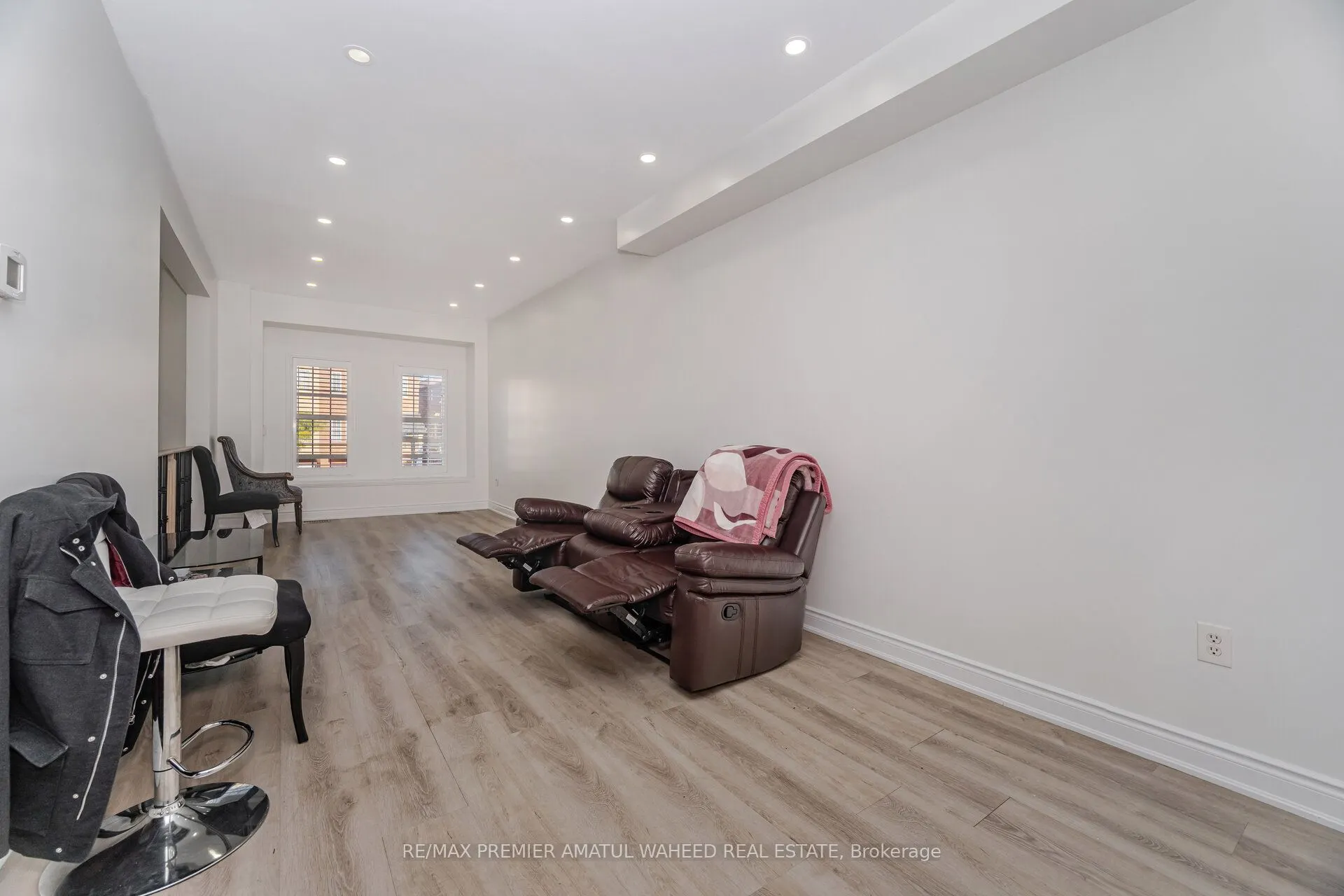 26 Coast Avenue