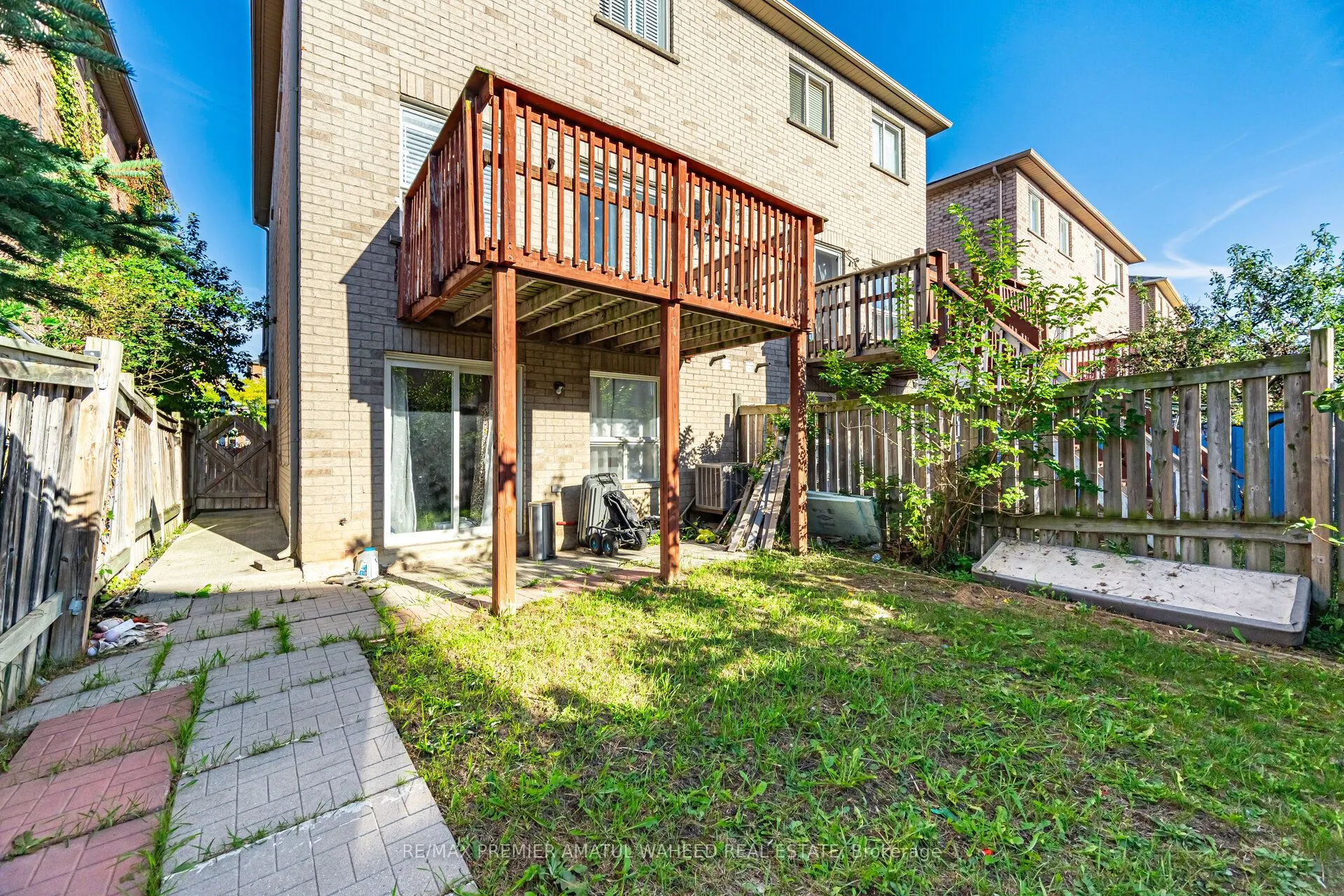 26 Coast Avenue