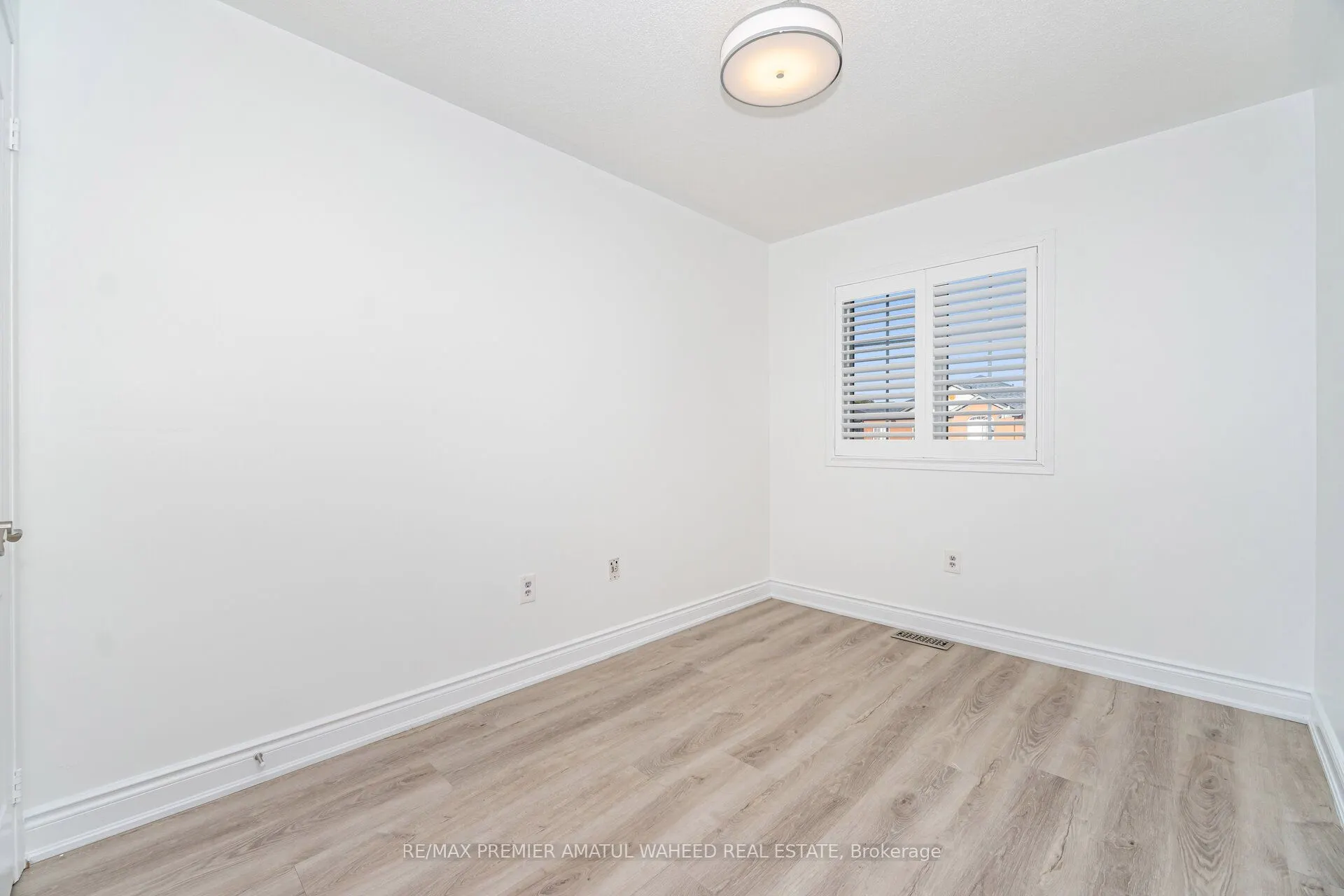 26 Coast Avenue