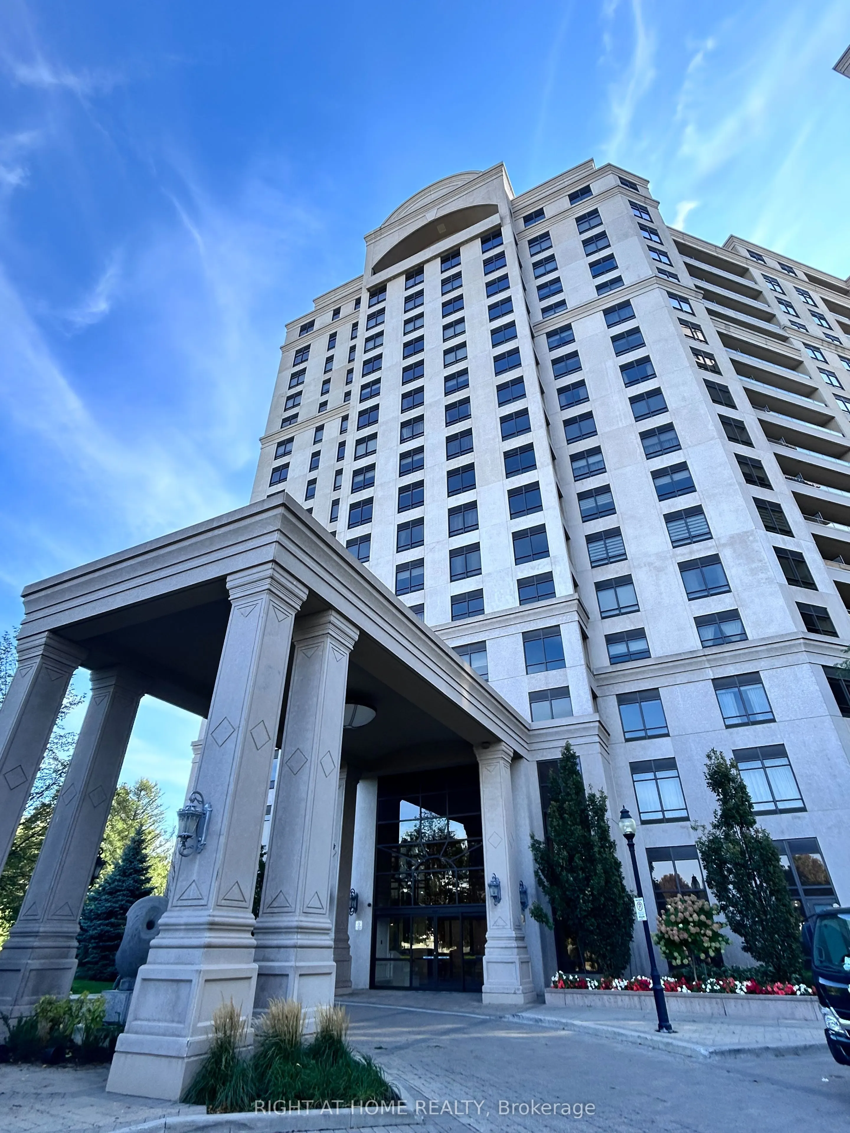 9255 Jane Street, #109