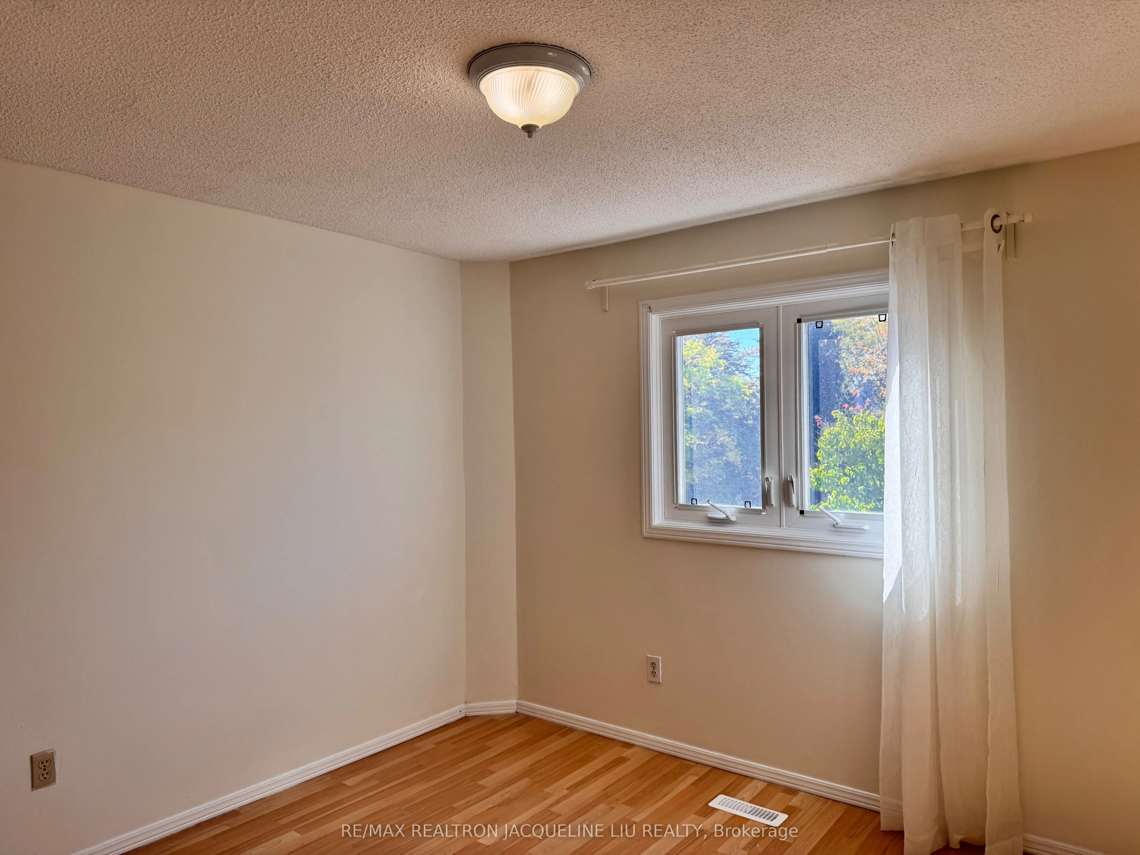 45 Breckonwood Crescent