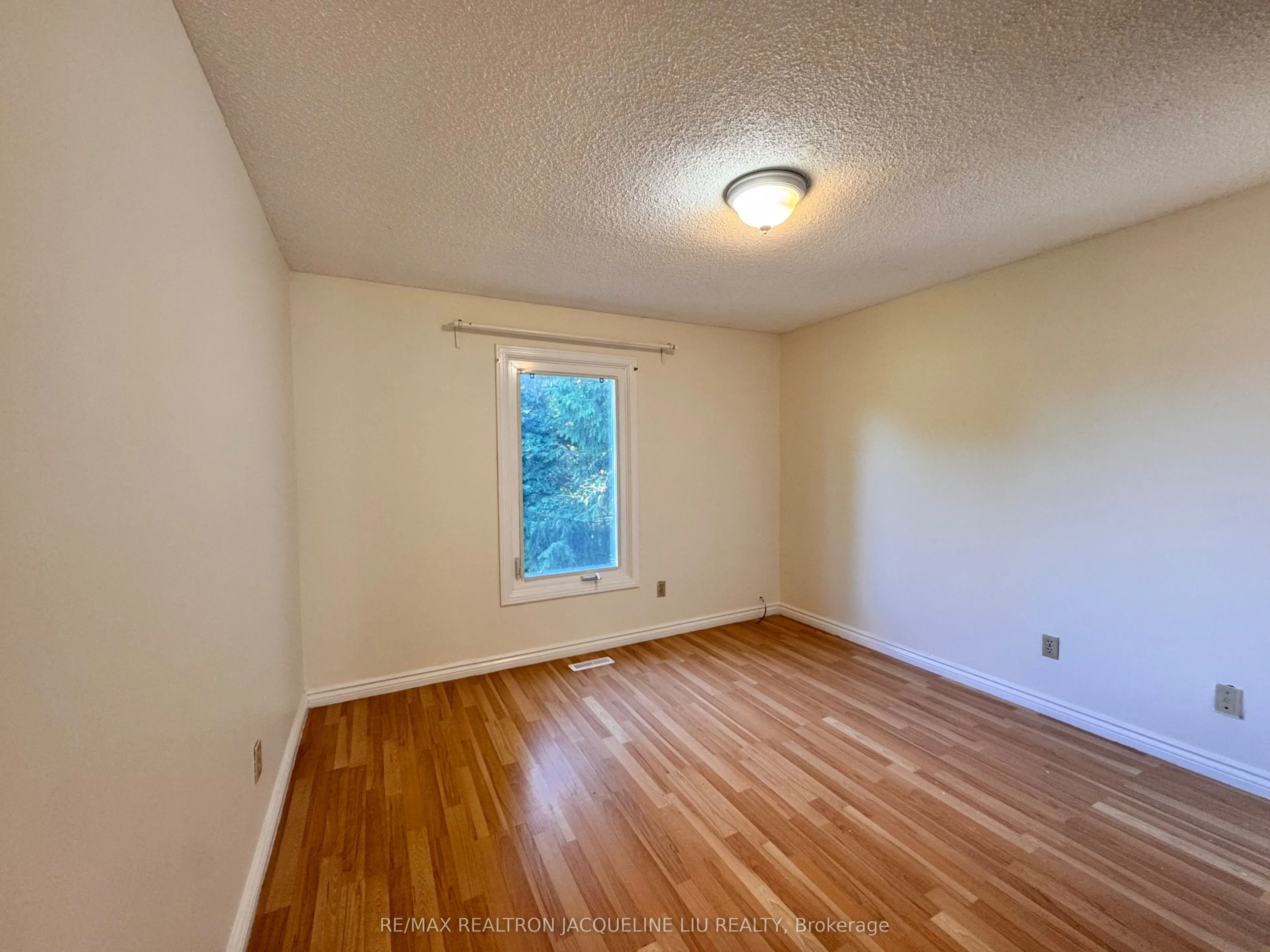 45 Breckonwood Crescent
