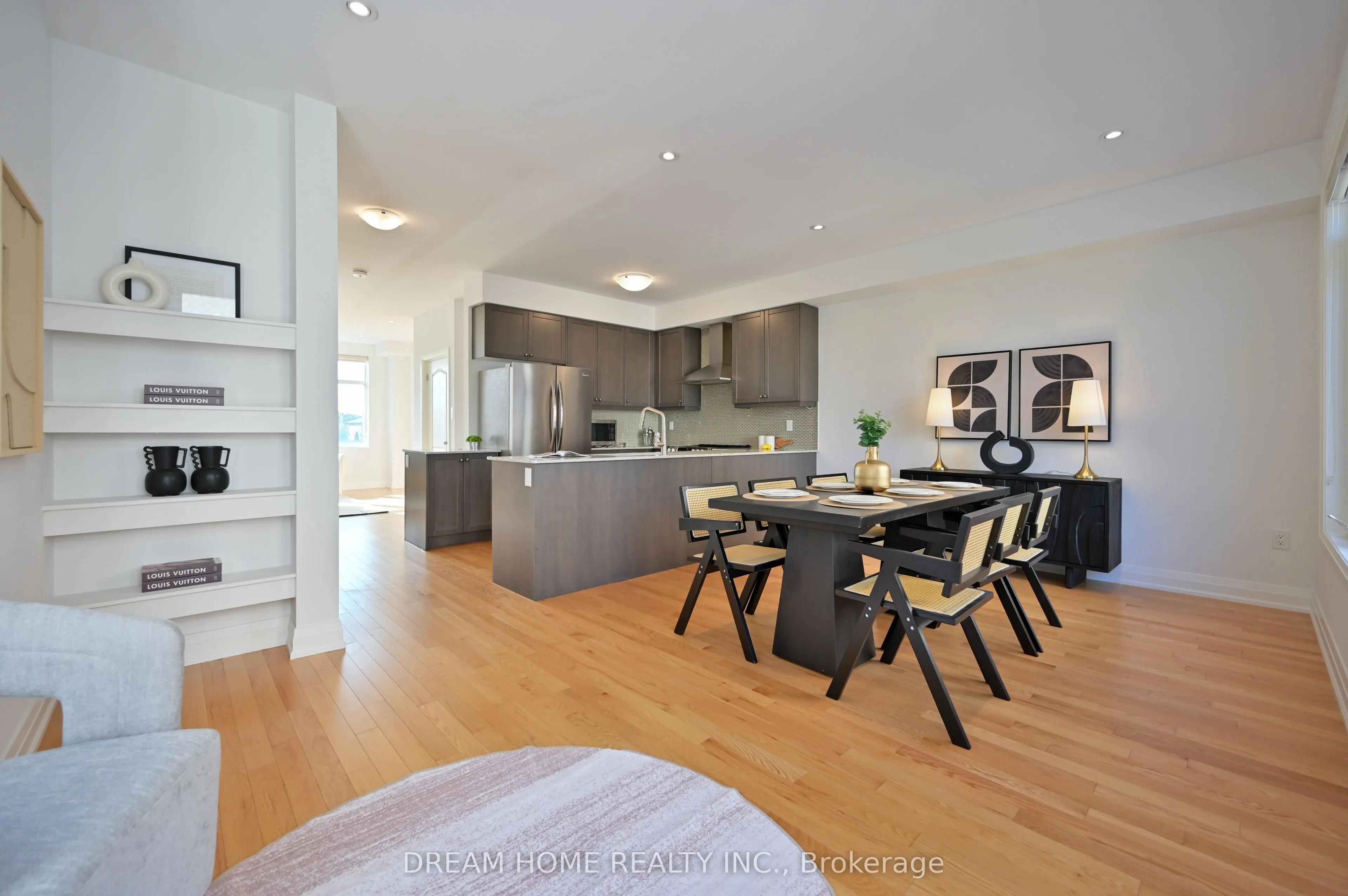 40 Teasel Way