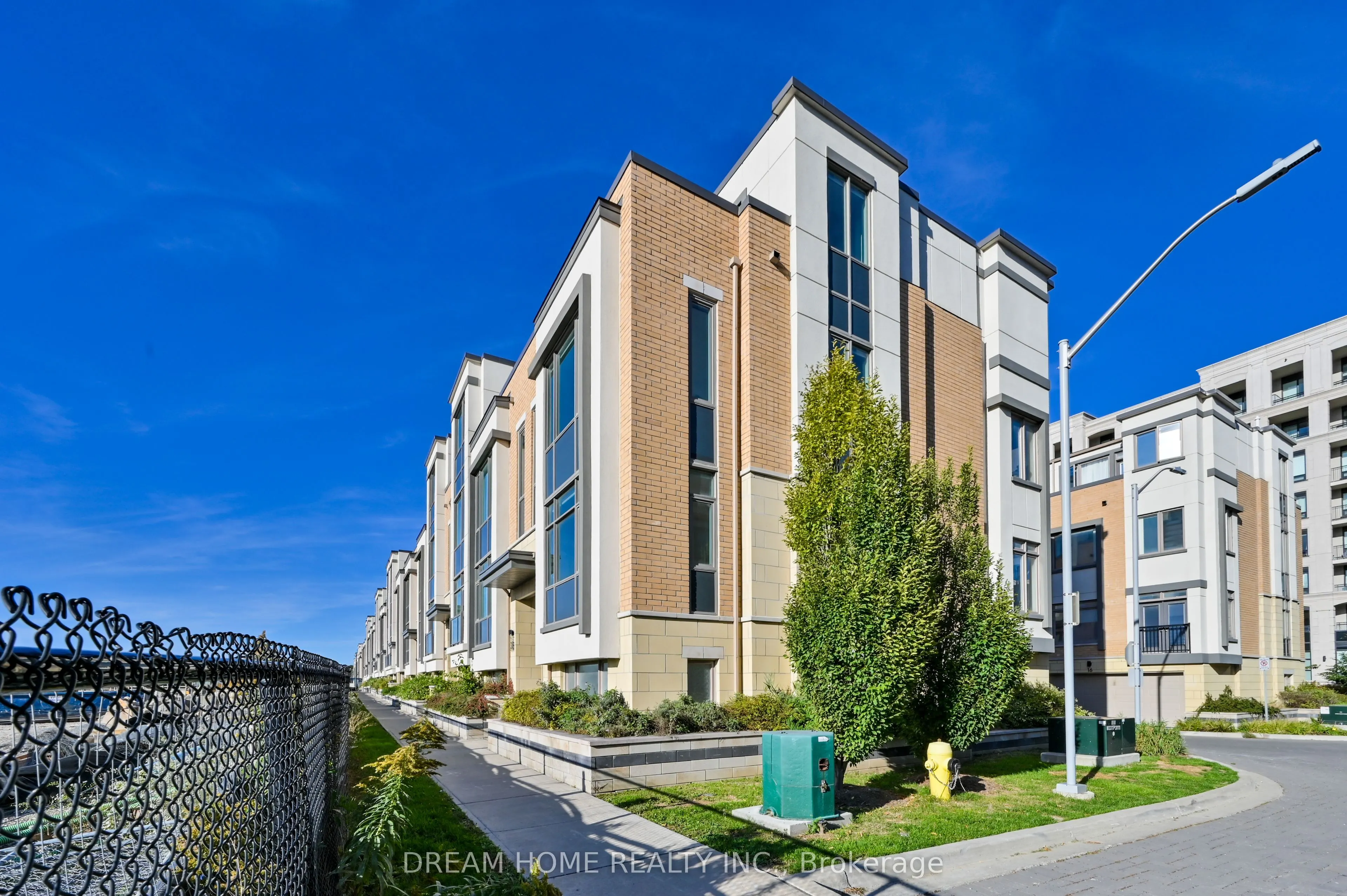 40 Teasel Way