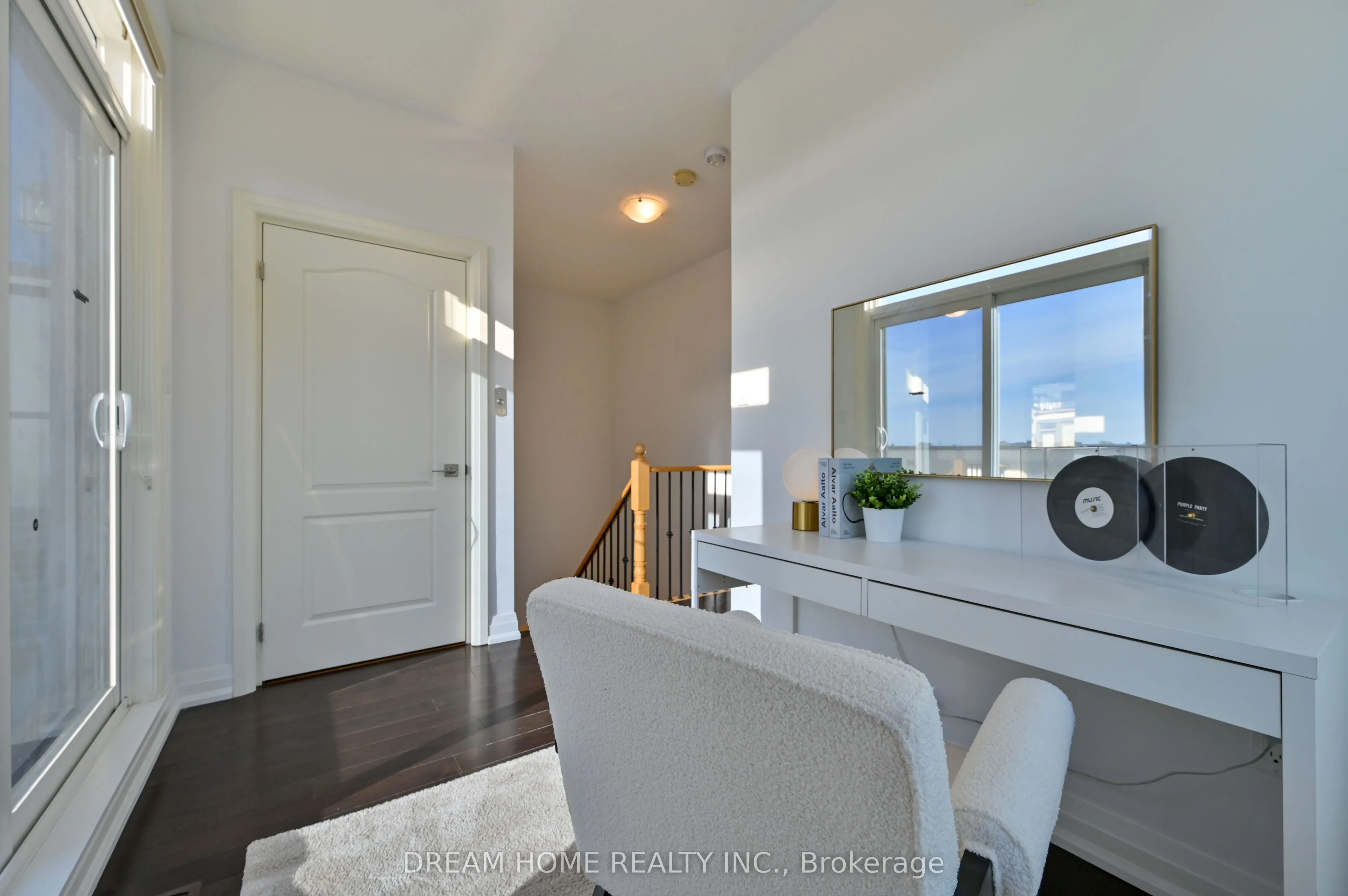 40 Teasel Way