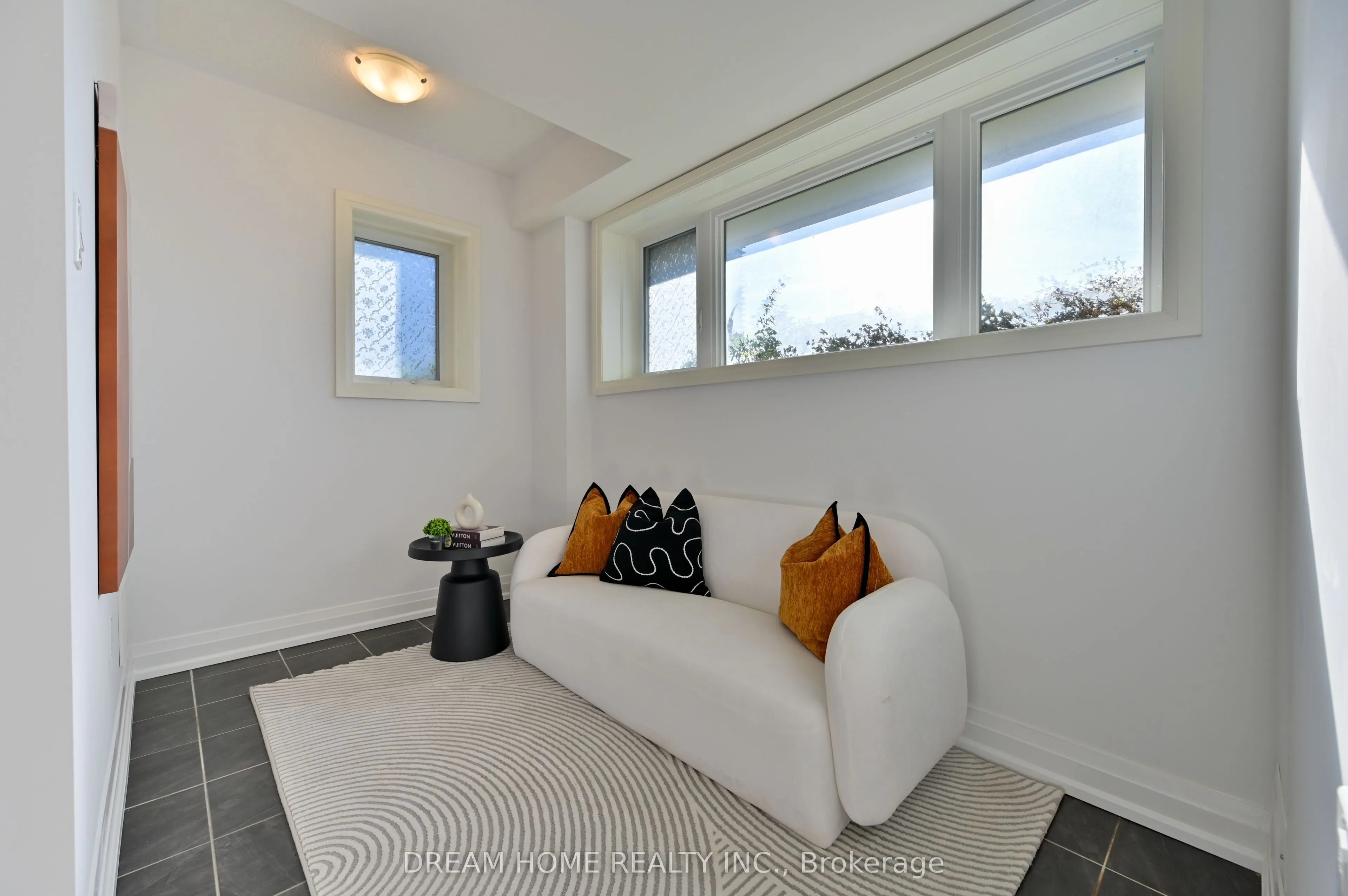 40 Teasel Way