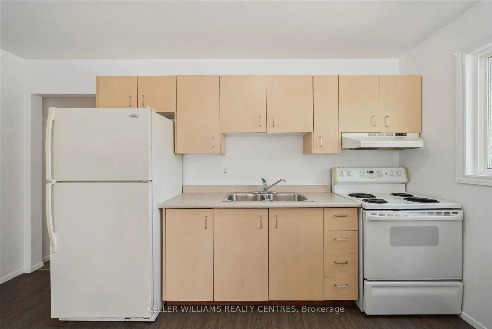 948 Lake Drive E, #104