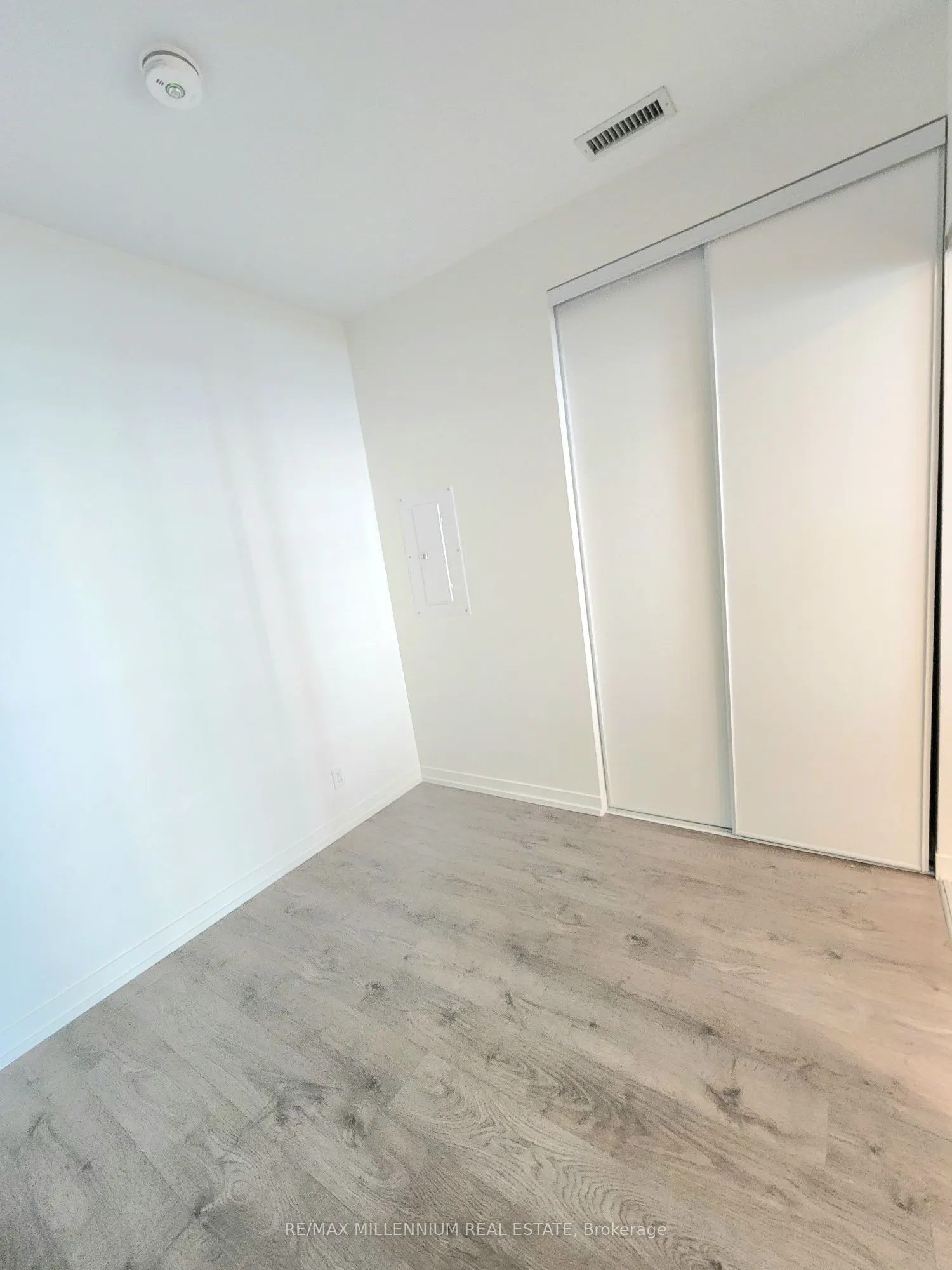 950 Portage Parkway, #3503