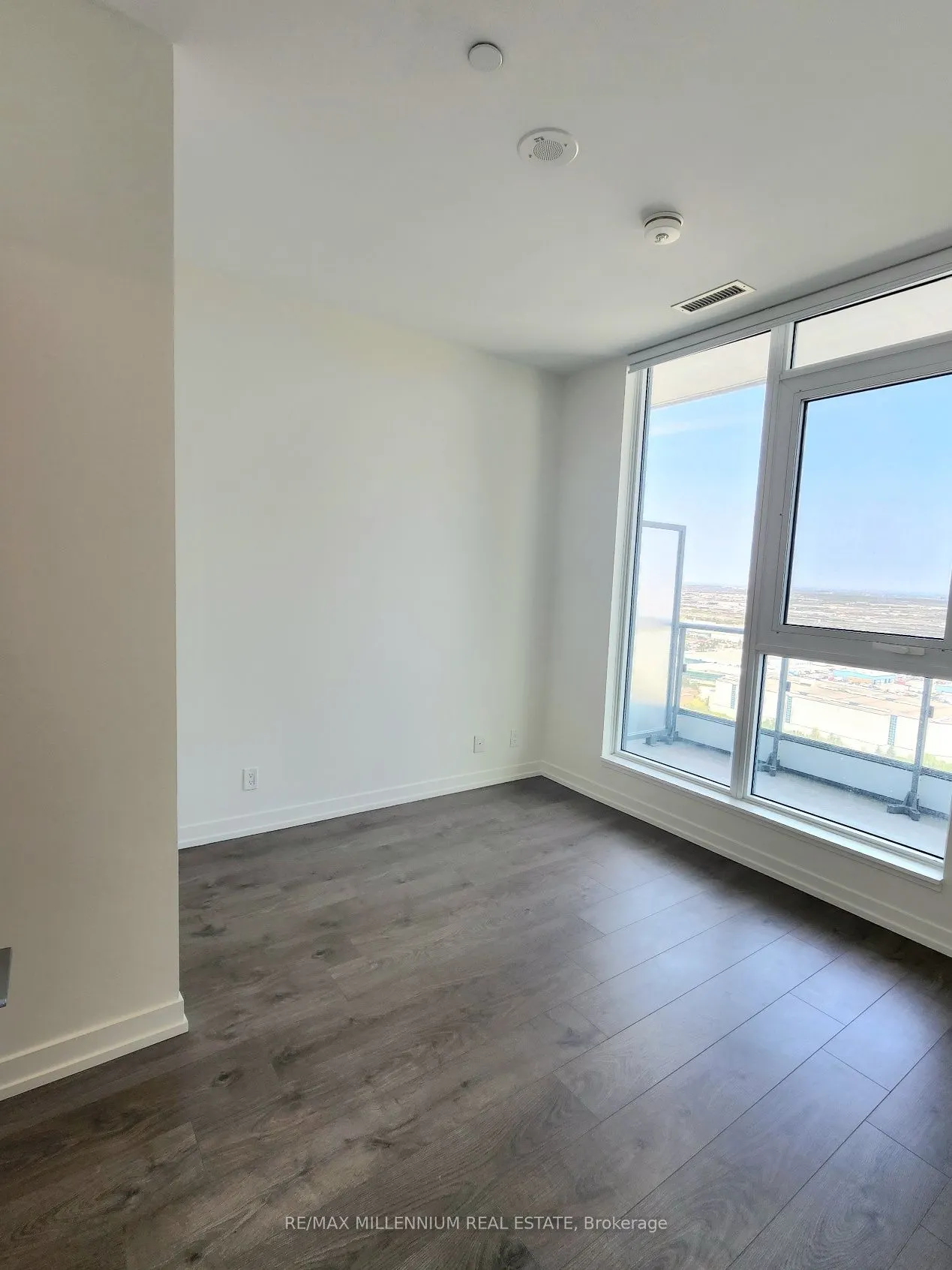 950 Portage Parkway, #3503