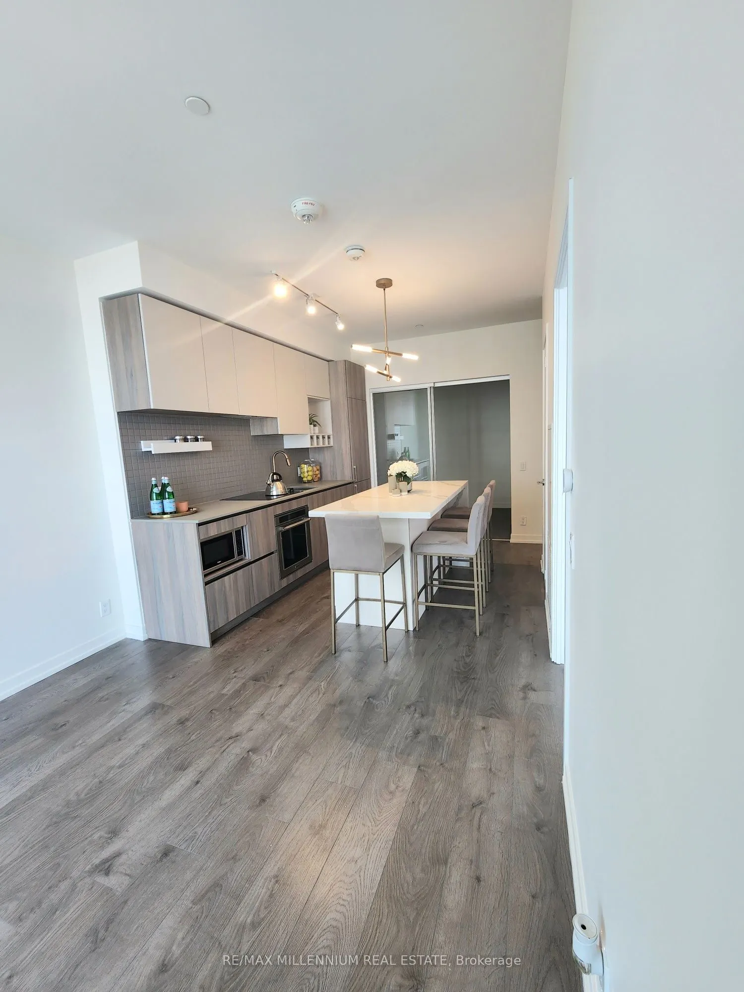 950 Portage Parkway, #3503