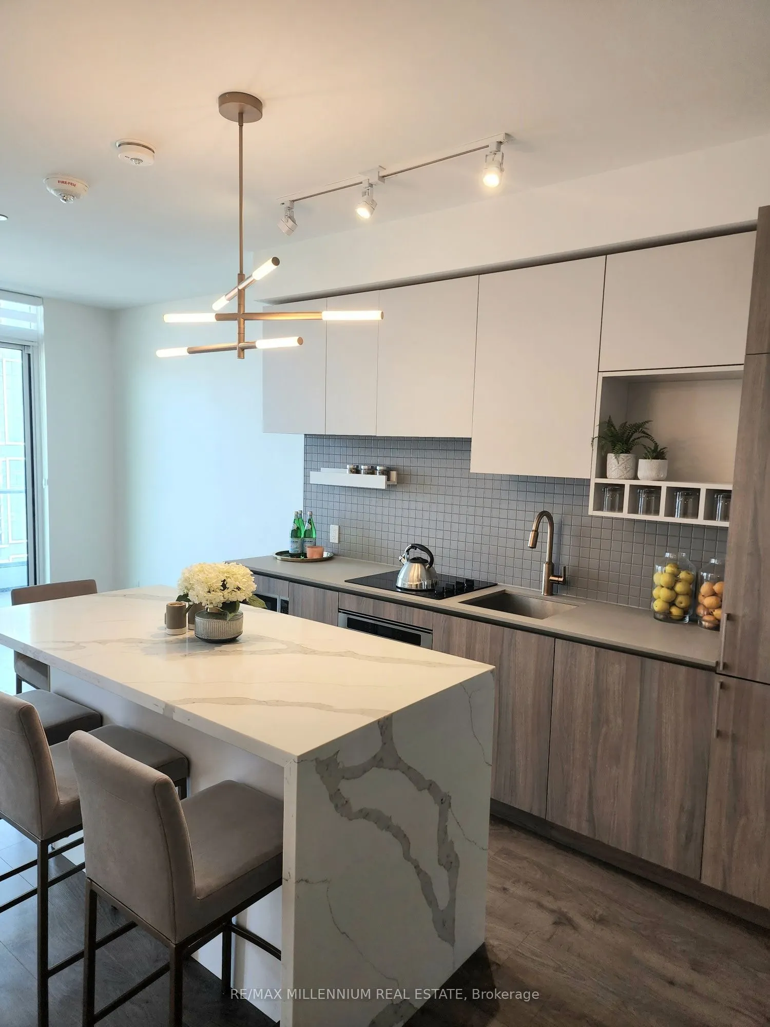 950 Portage Parkway, #3503
