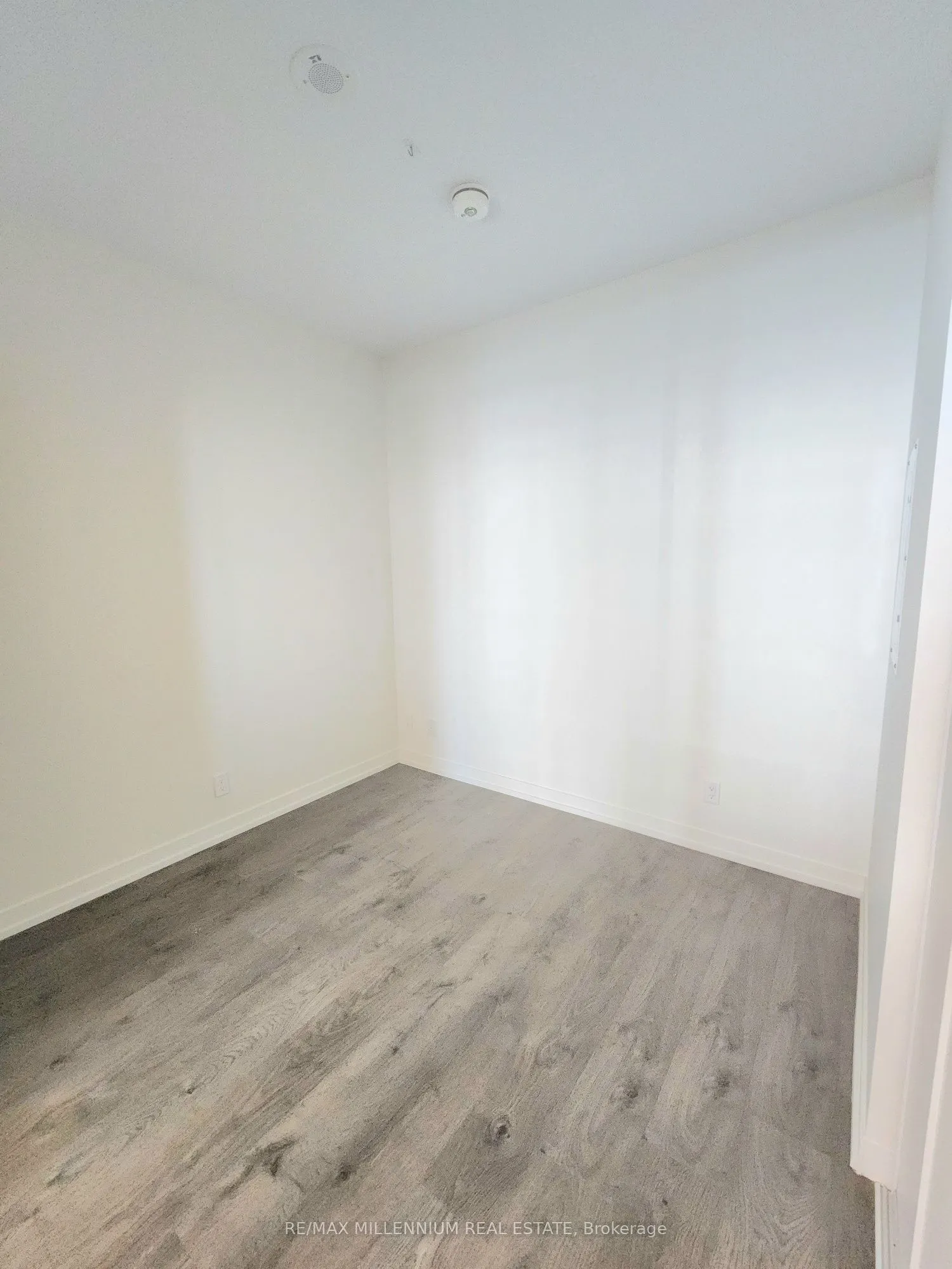 950 Portage Parkway, #3503