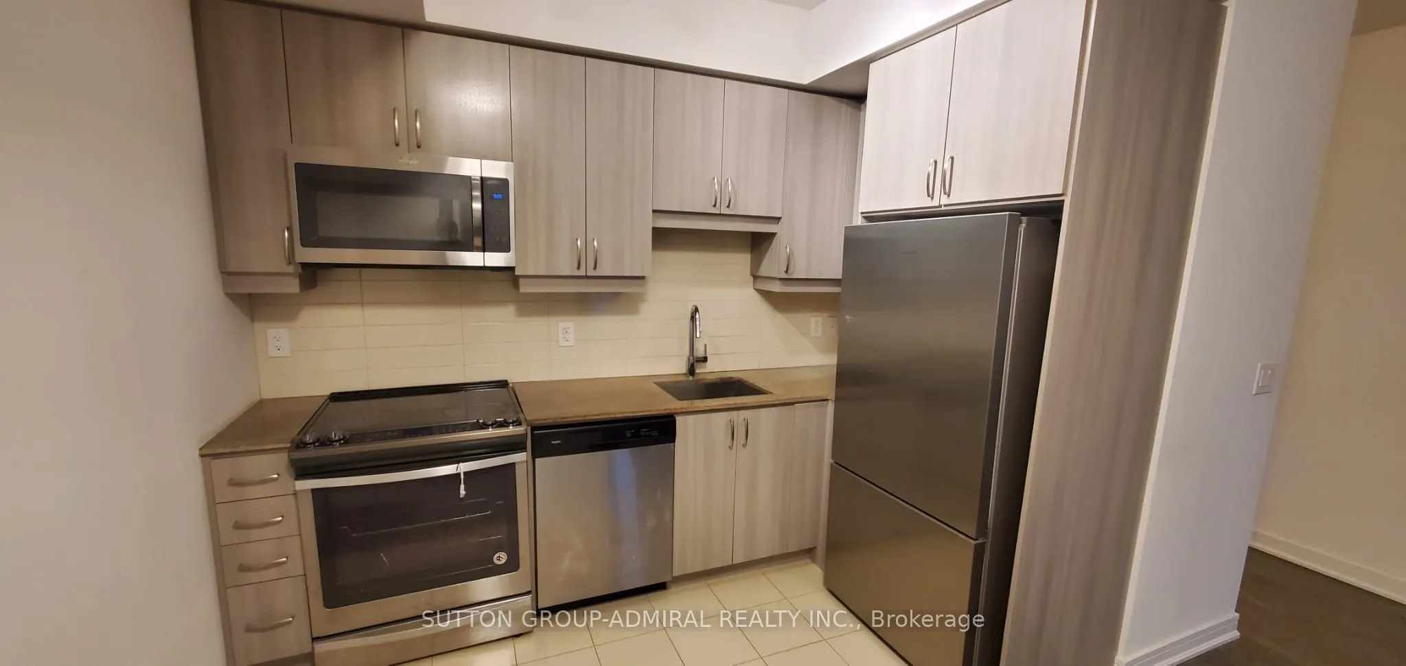 9205 Yonge Street E, #NE403
