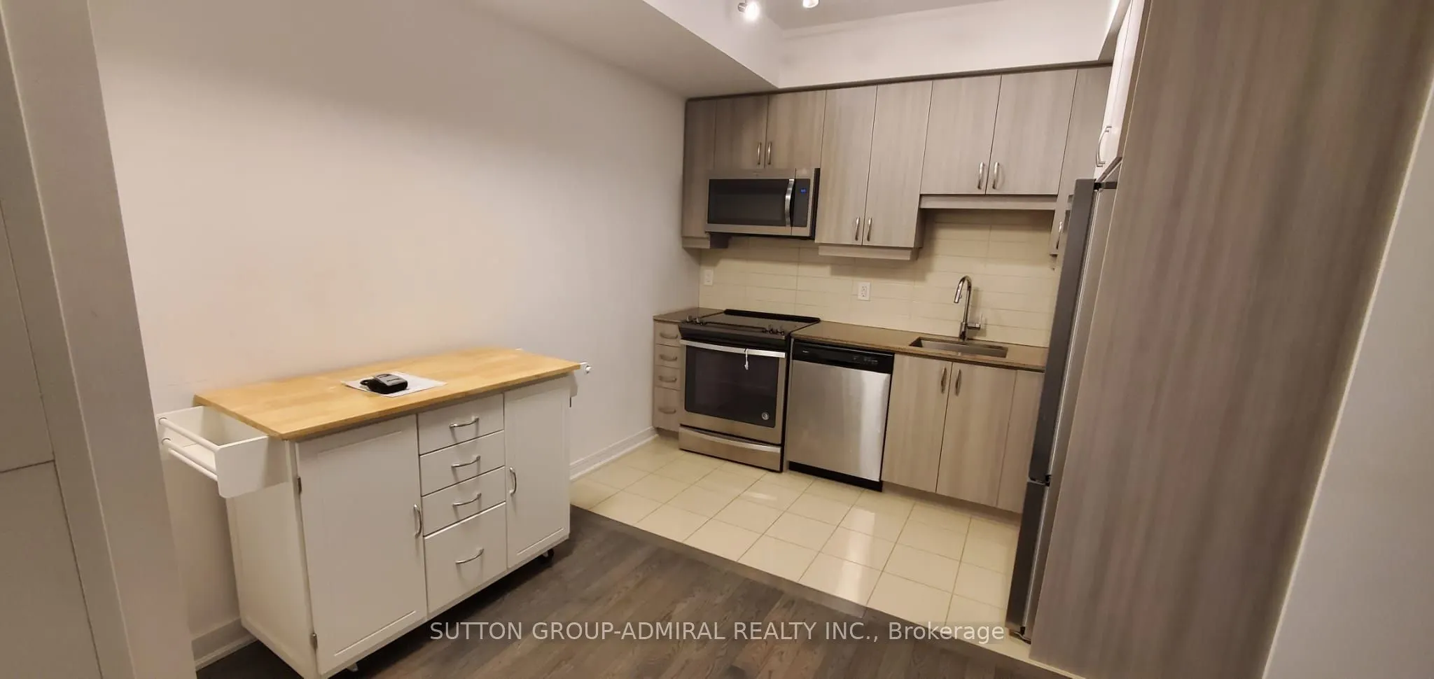9205 Yonge Street E, #NE403
