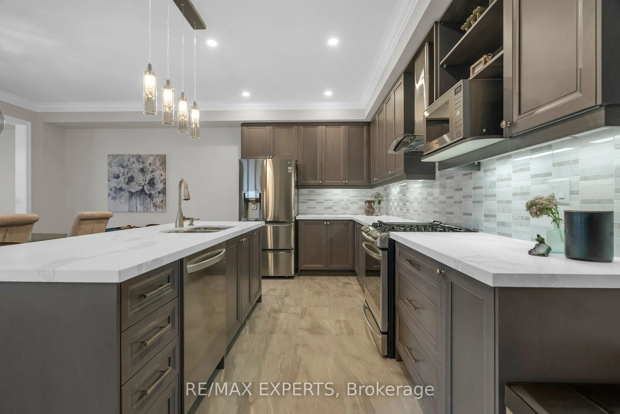 92 Robb Thomson Road