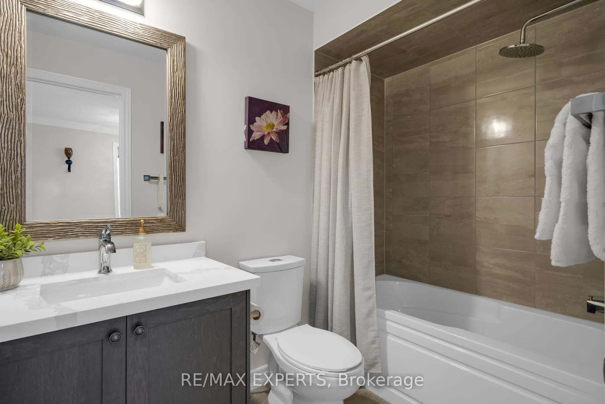 92 Robb Thomson Road