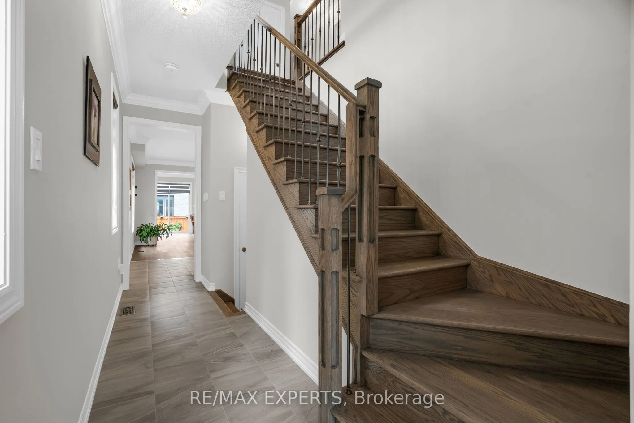 92 Robb Thomson Road