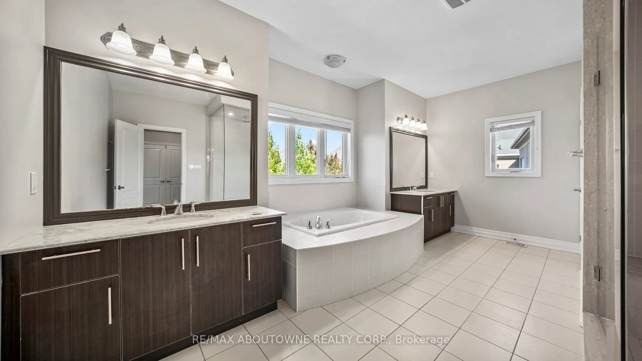 129 Robert Berry Crescent