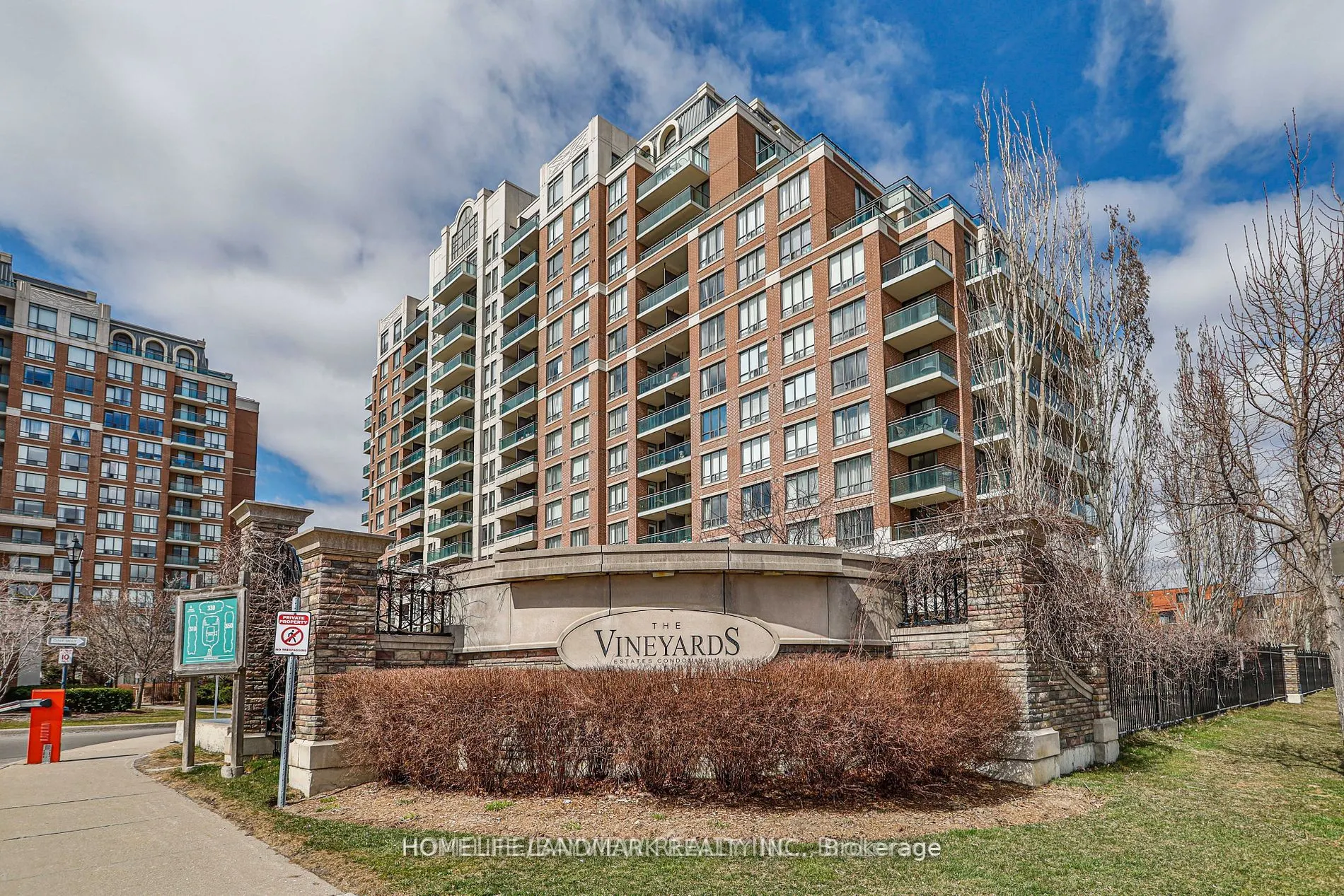 310 Red Maple Road W, #514