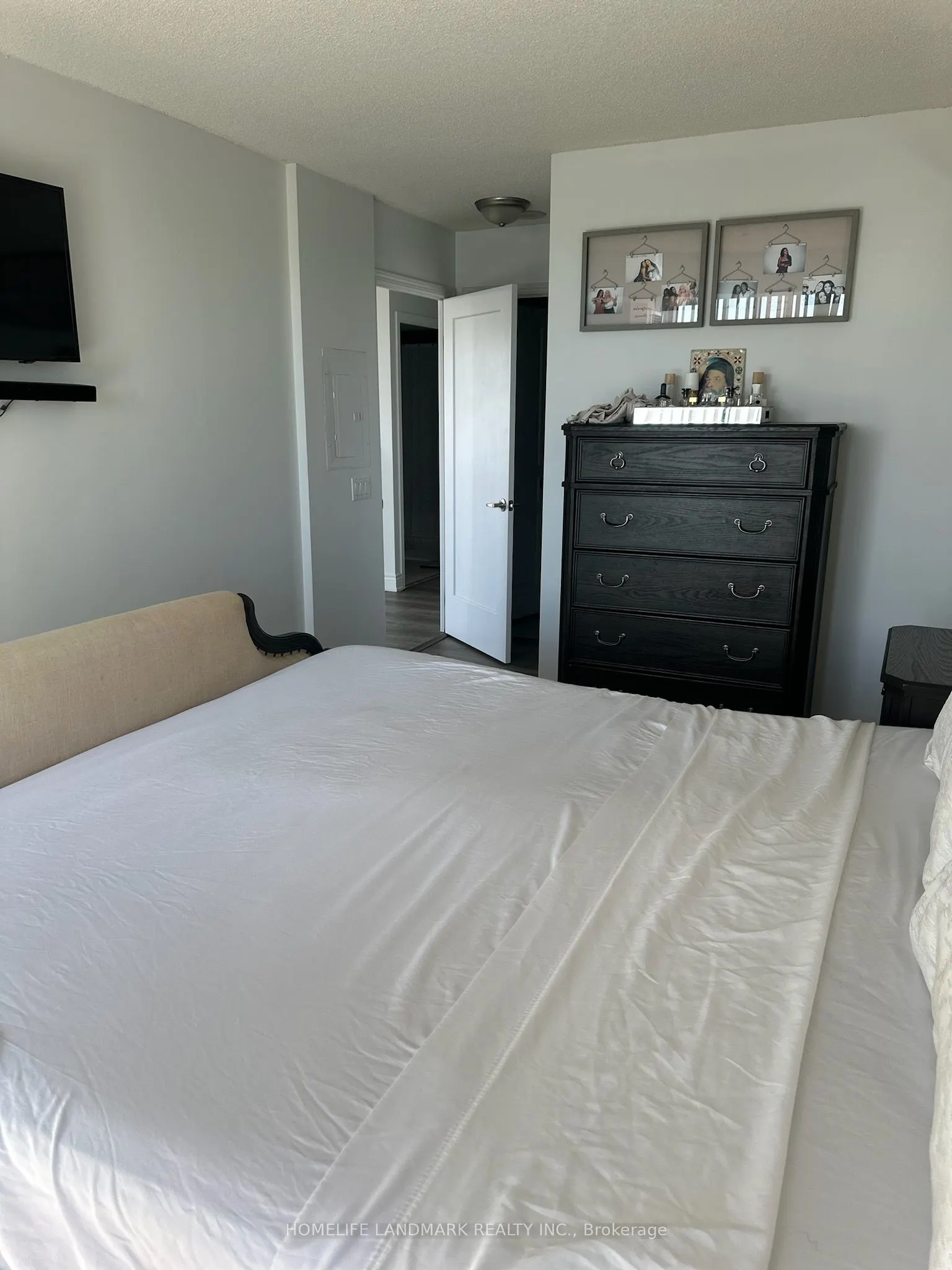 310 Red Maple Road W, #514