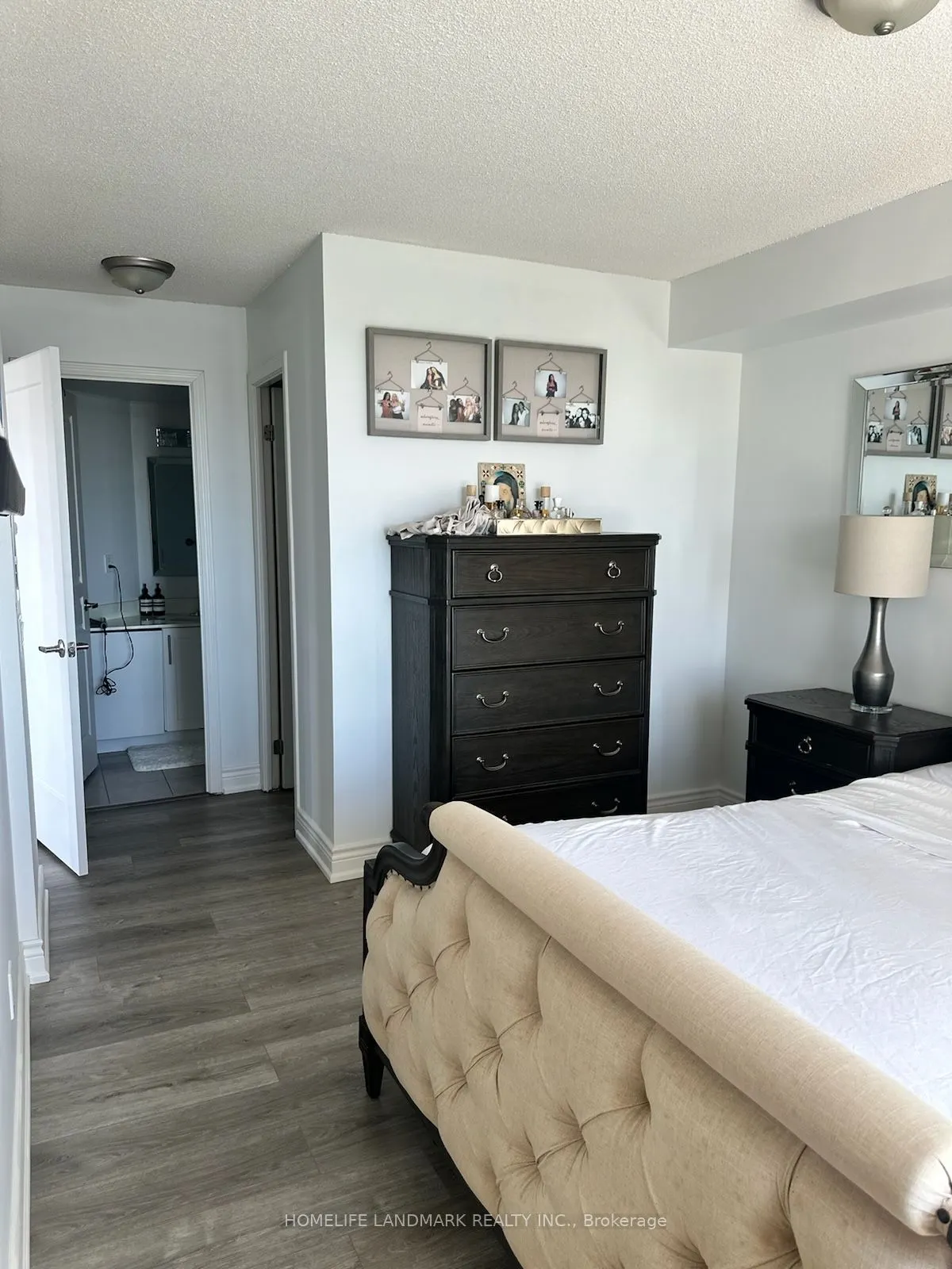 310 Red Maple Road W, #514
