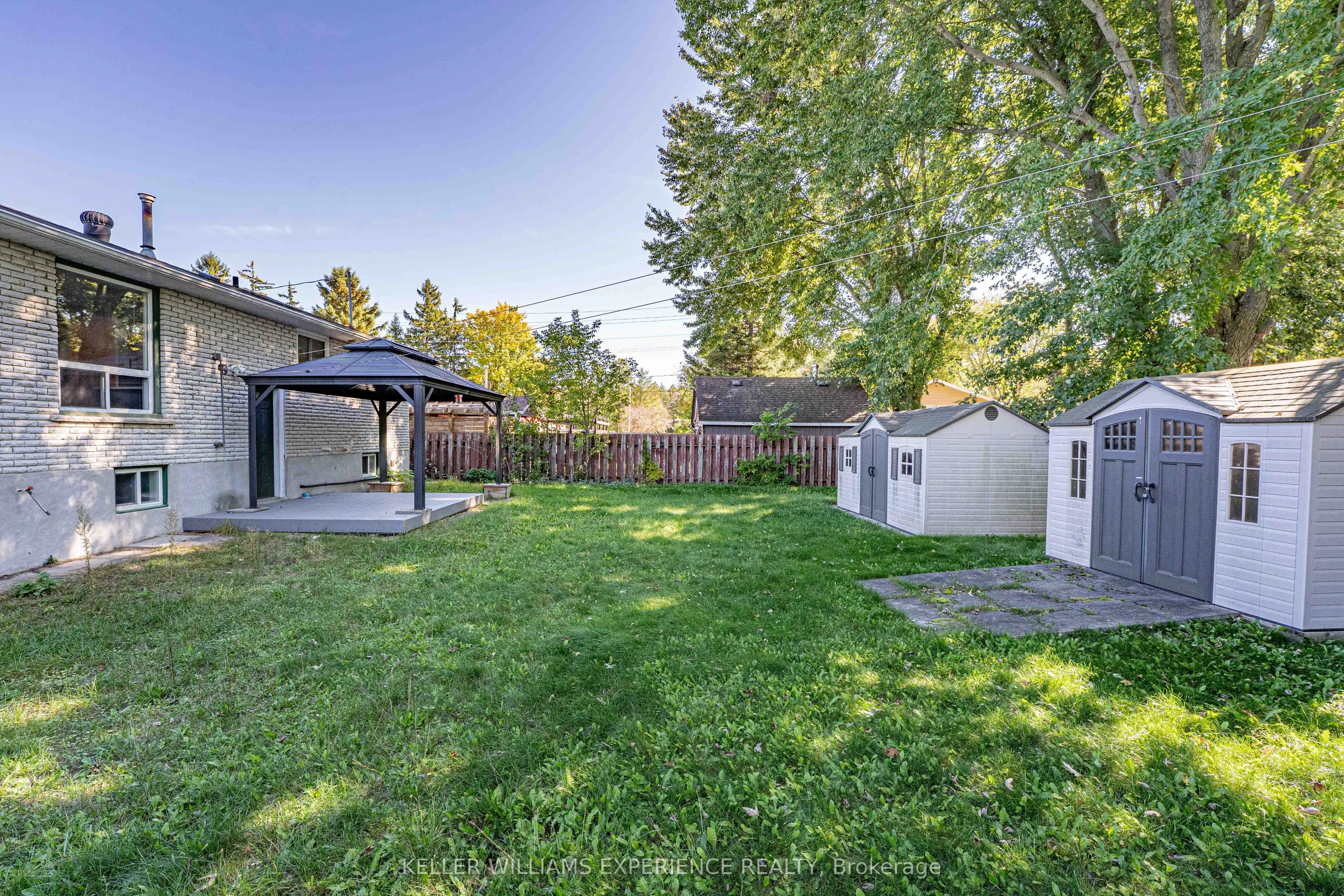 6 Sandsprings Crescent