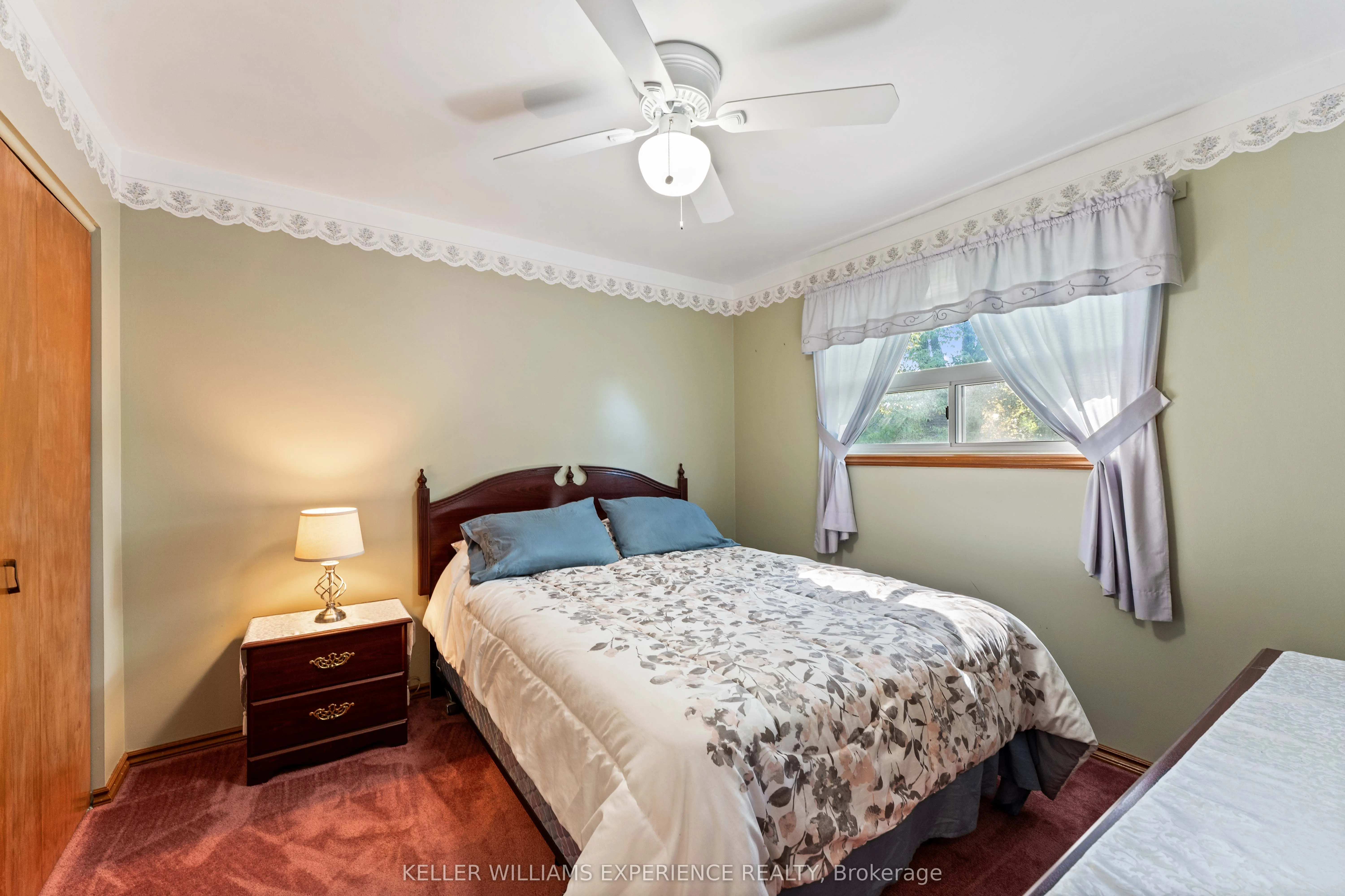 6 Sandsprings Crescent
