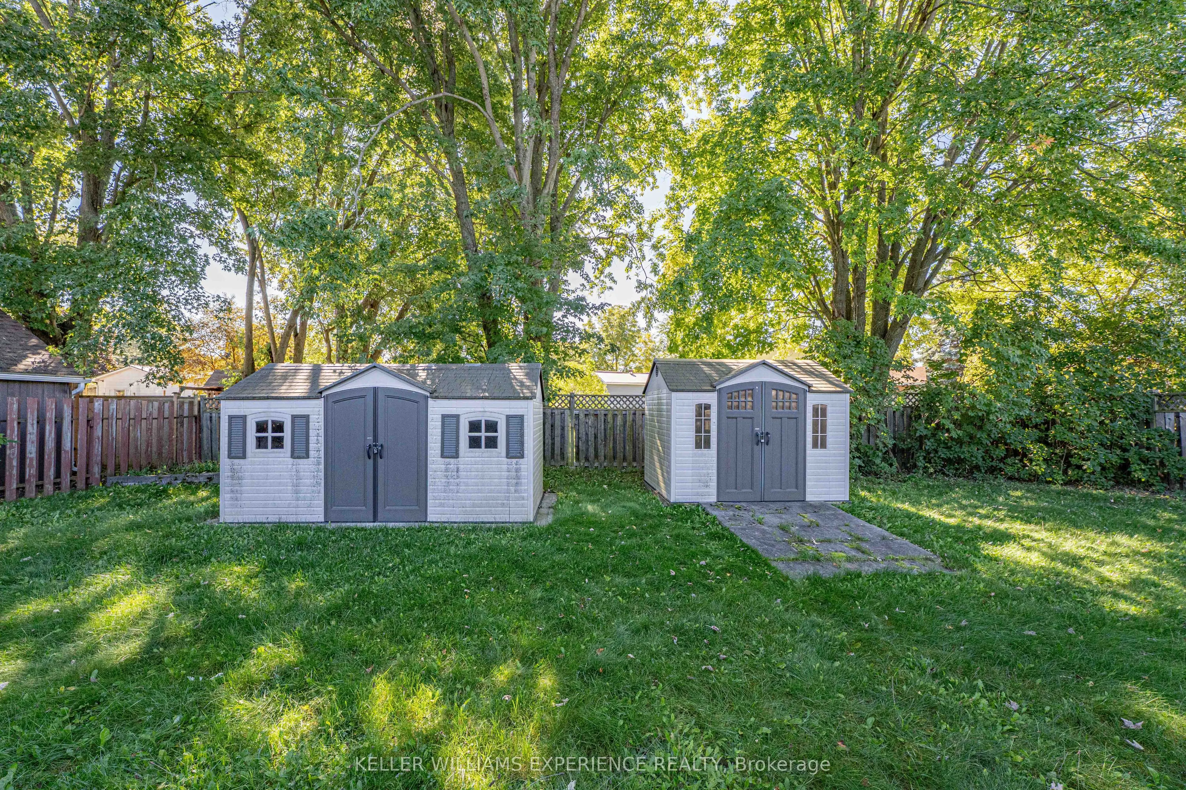 6 Sandsprings Crescent