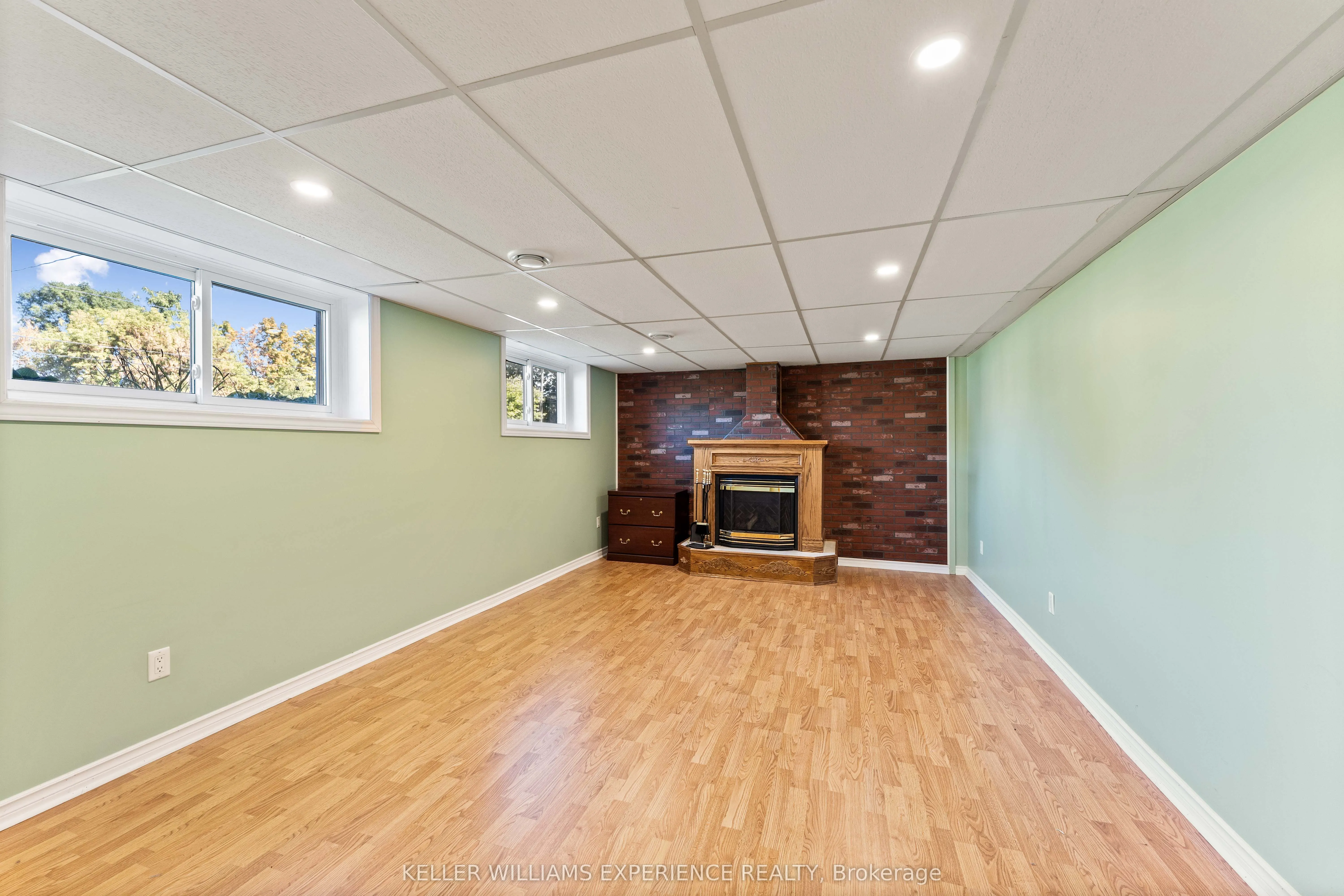6 Sandsprings Crescent