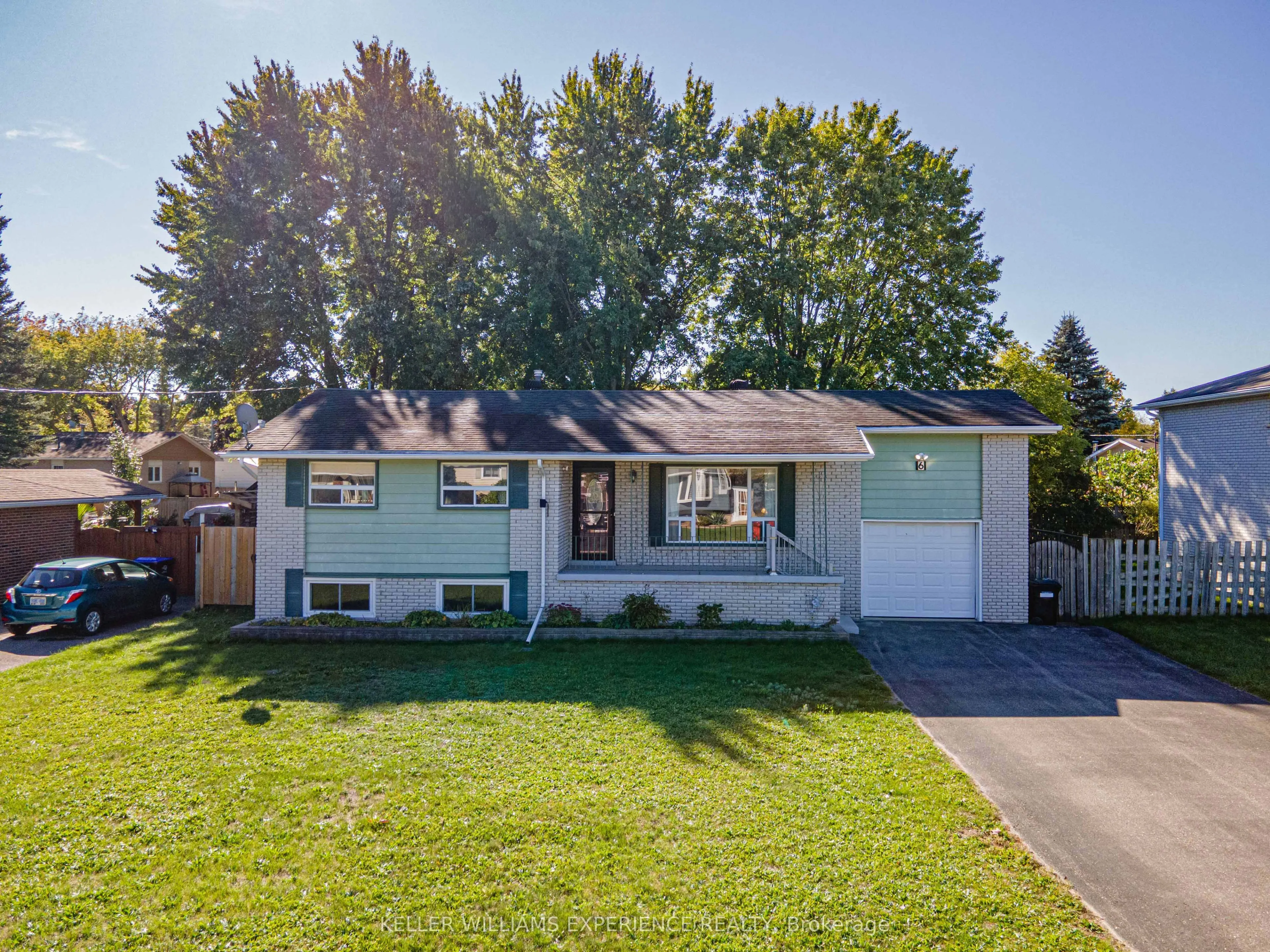 6 Sandsprings Crescent