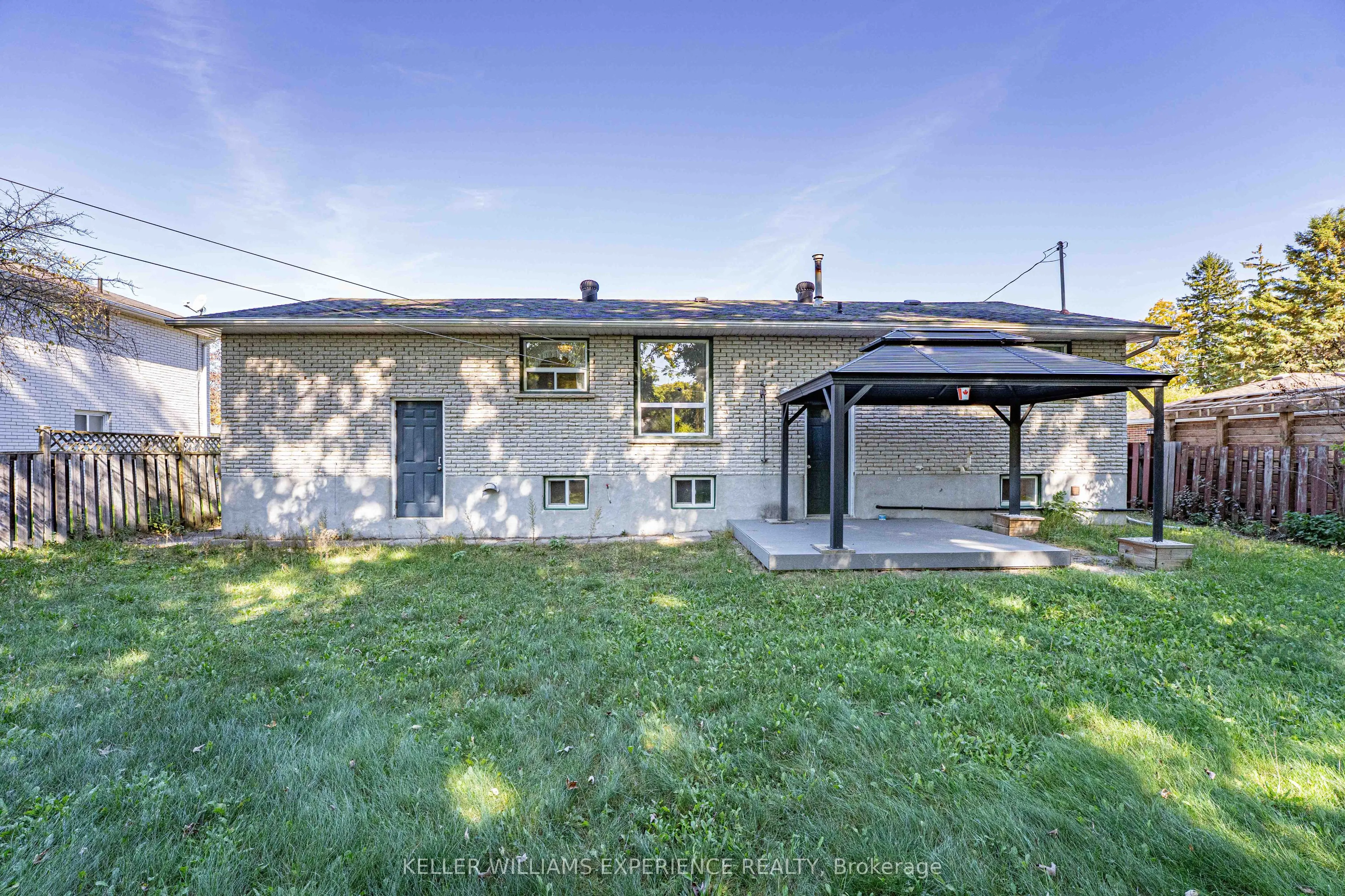 6 Sandsprings Crescent
