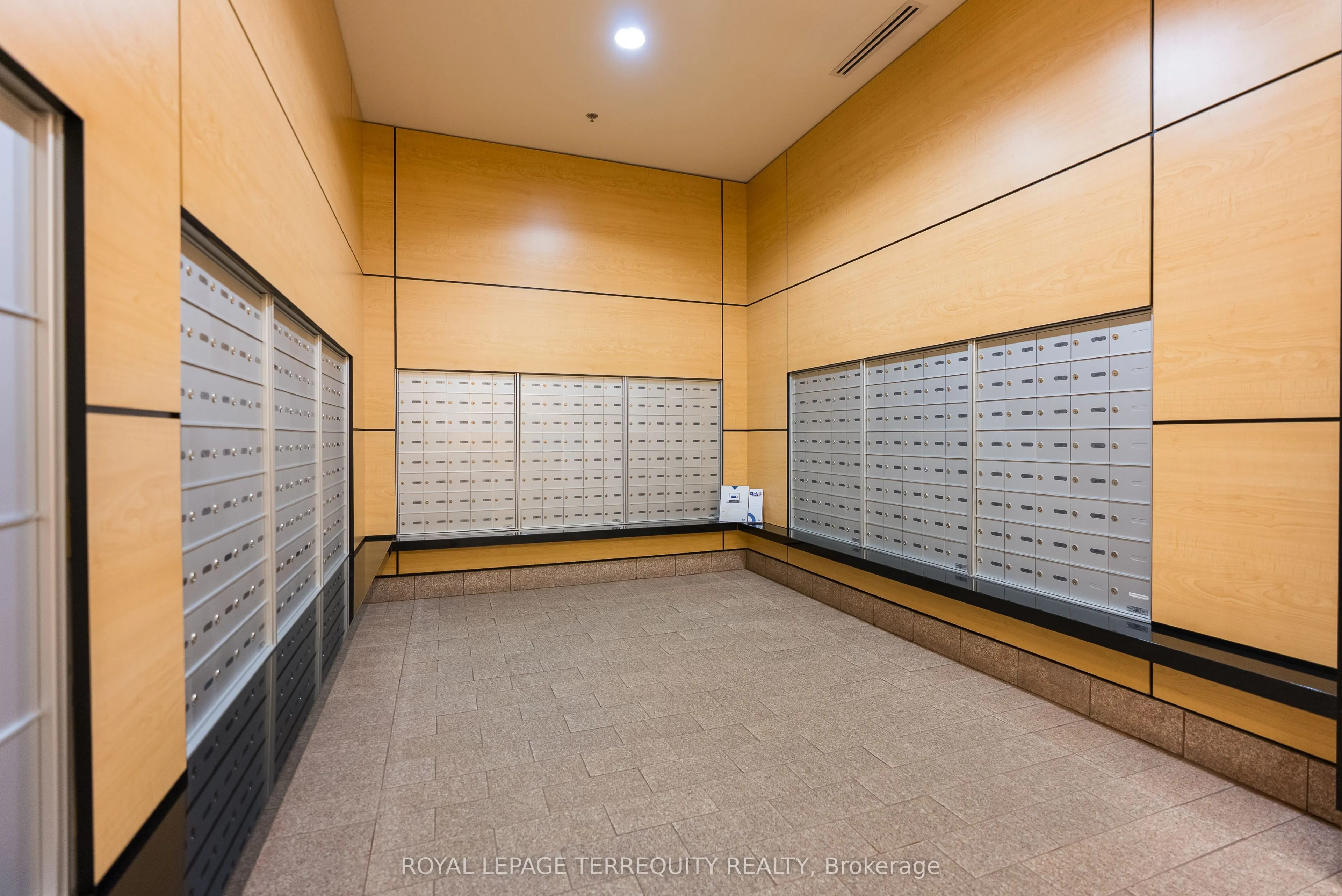 2910 Highway 7, #902