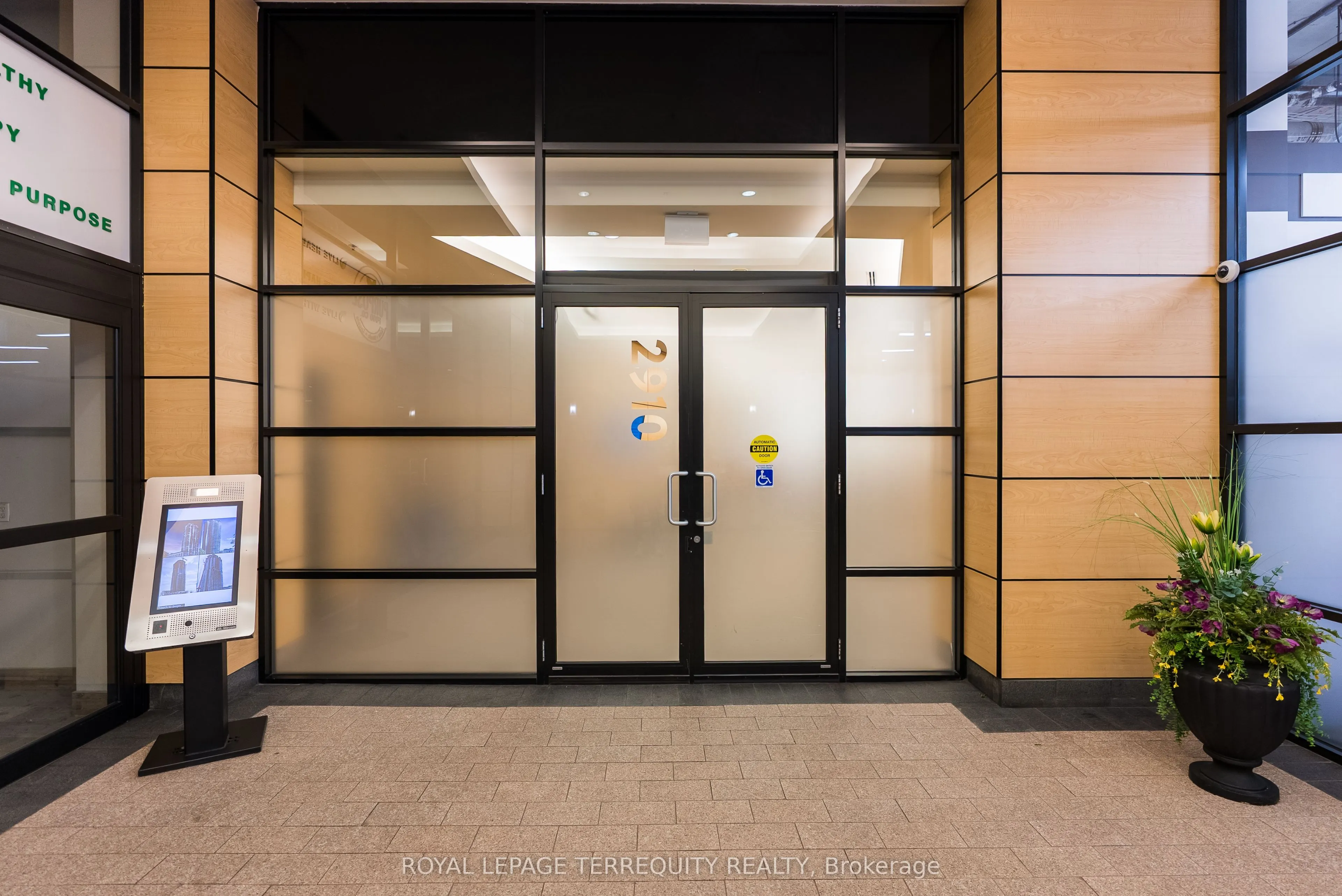 2910 Highway 7, #902