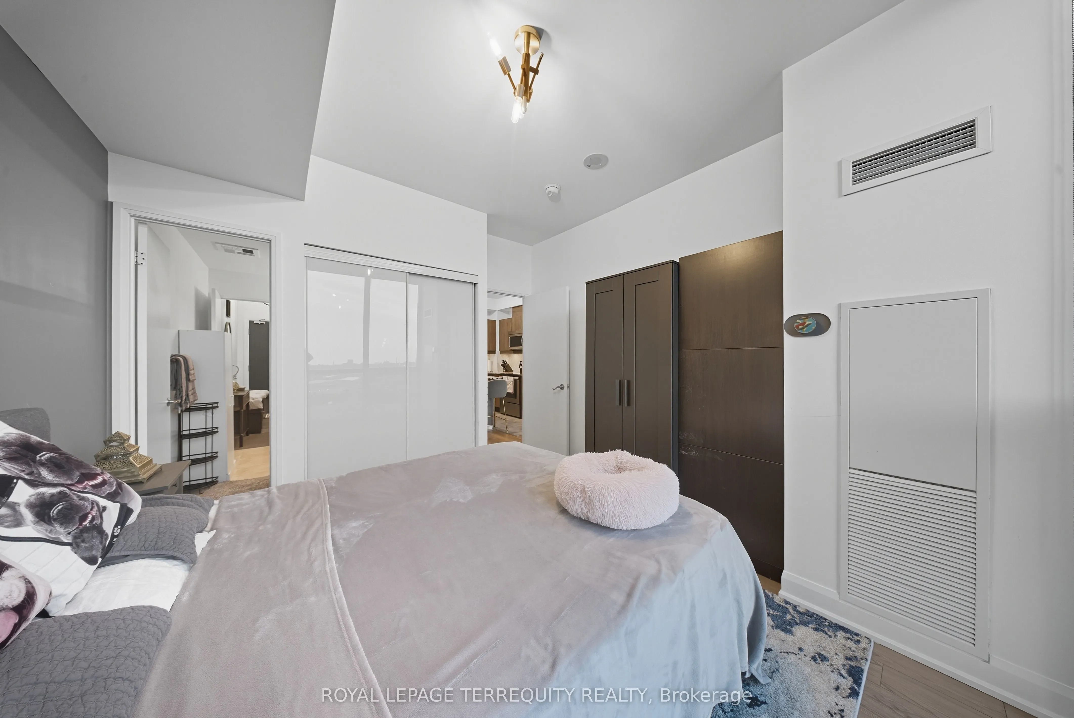 2910 Highway 7, #902