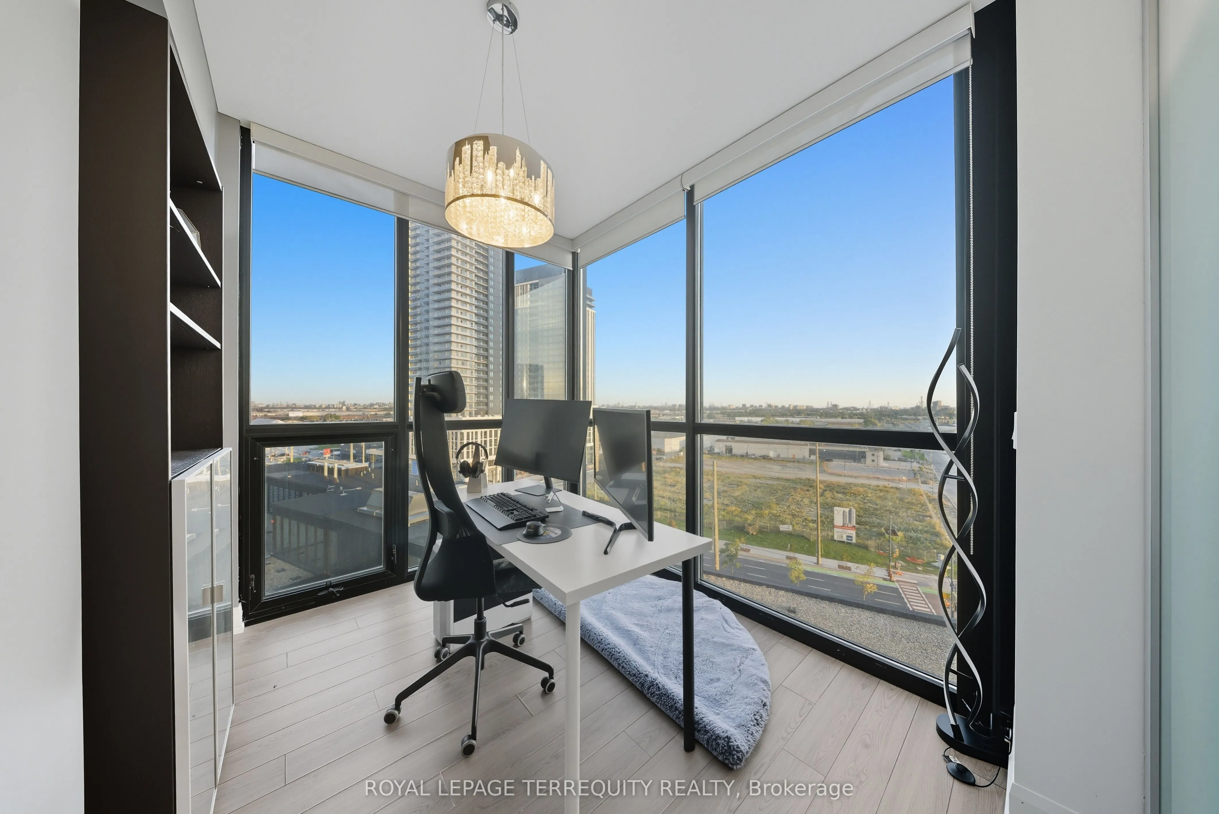 2910 Highway 7, #902