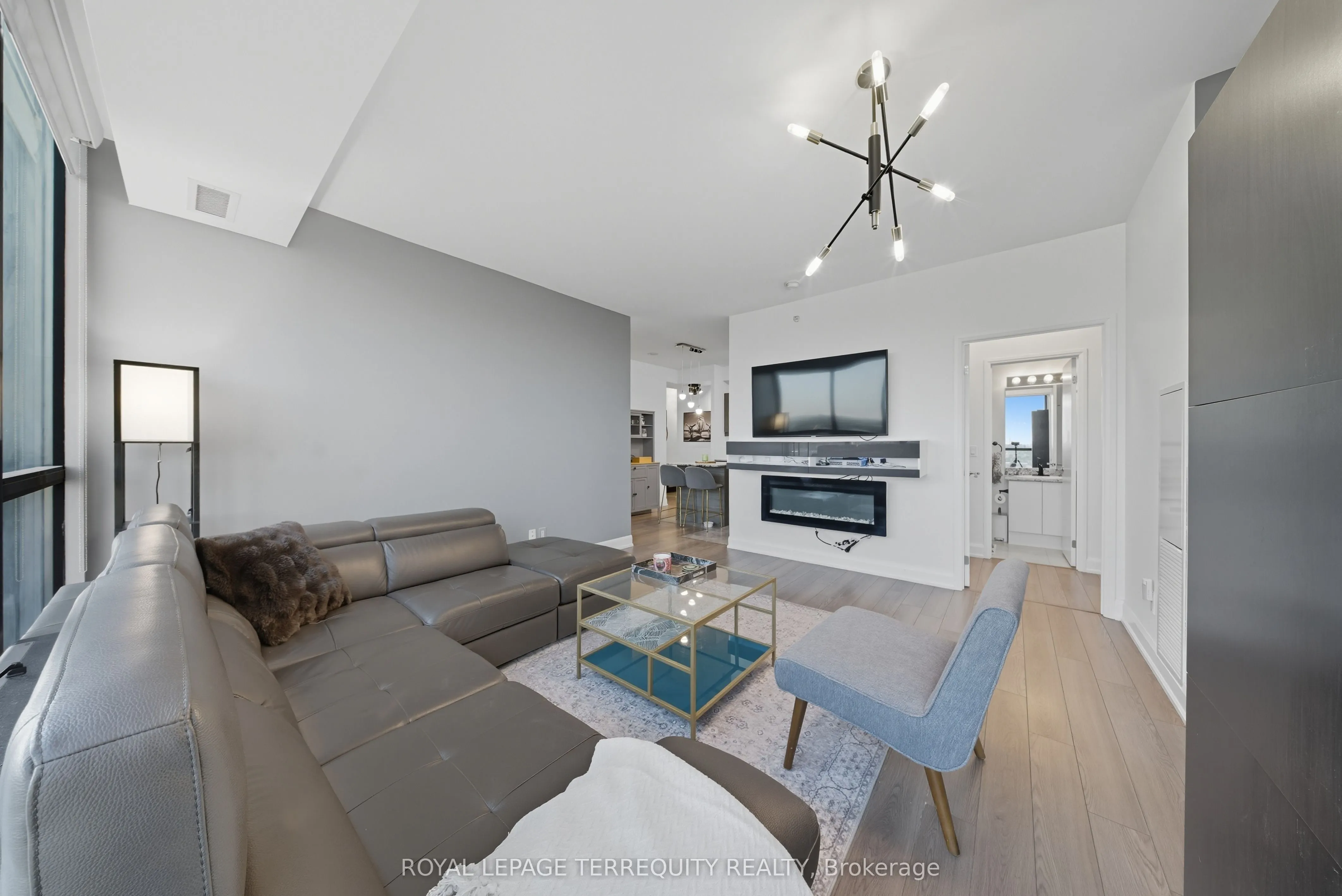 2910 Highway 7, #902