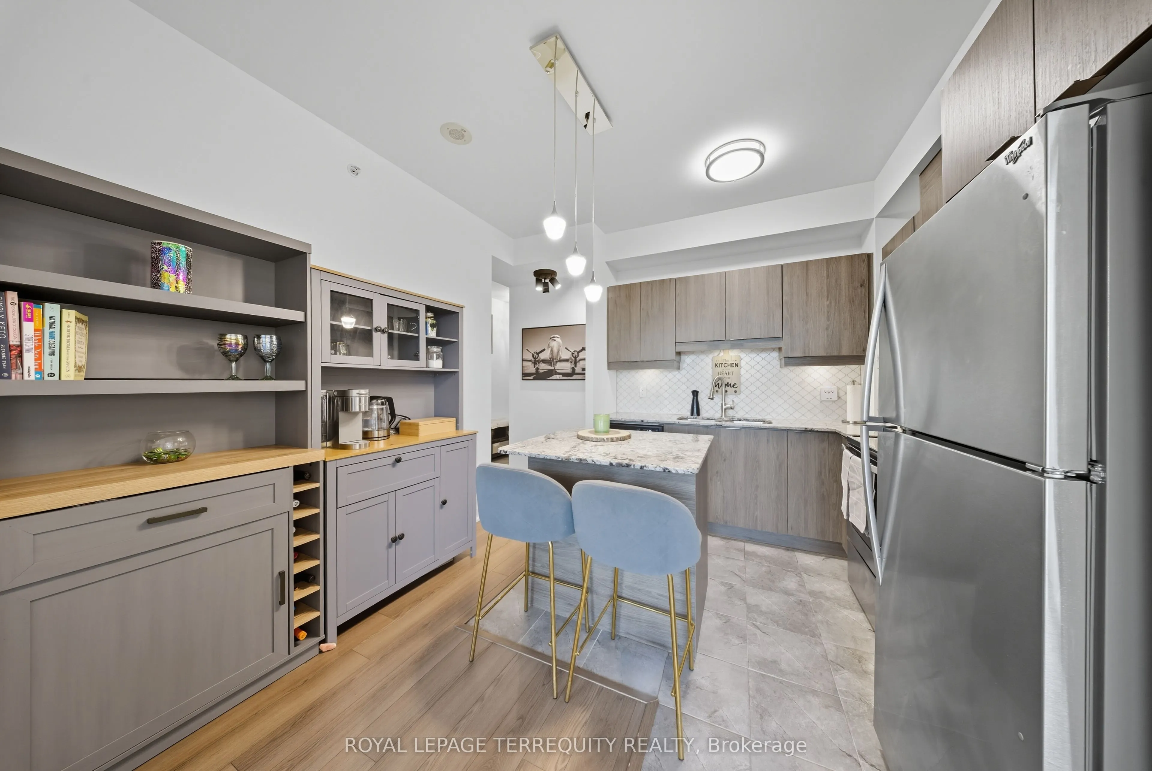 2910 Highway 7, #902