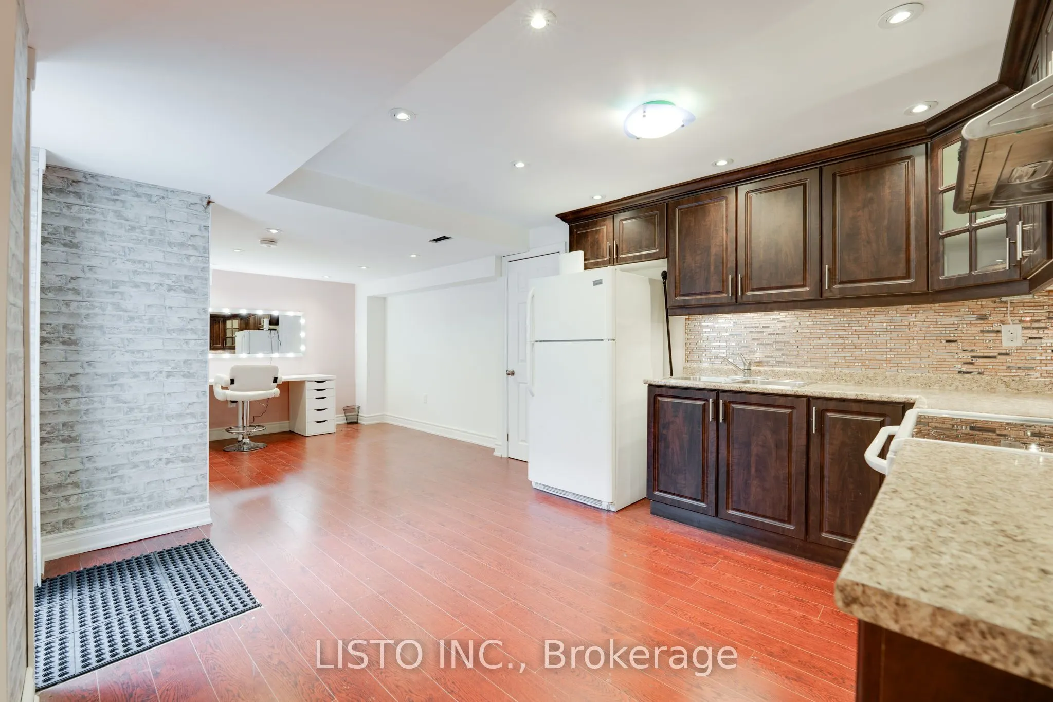 14 Sunnyside Hill Road, #Bsmt