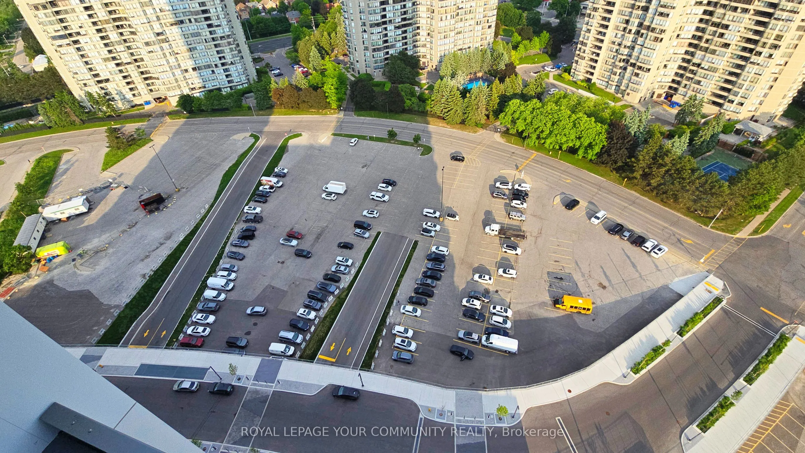 30 Upper Mall Way, #2101