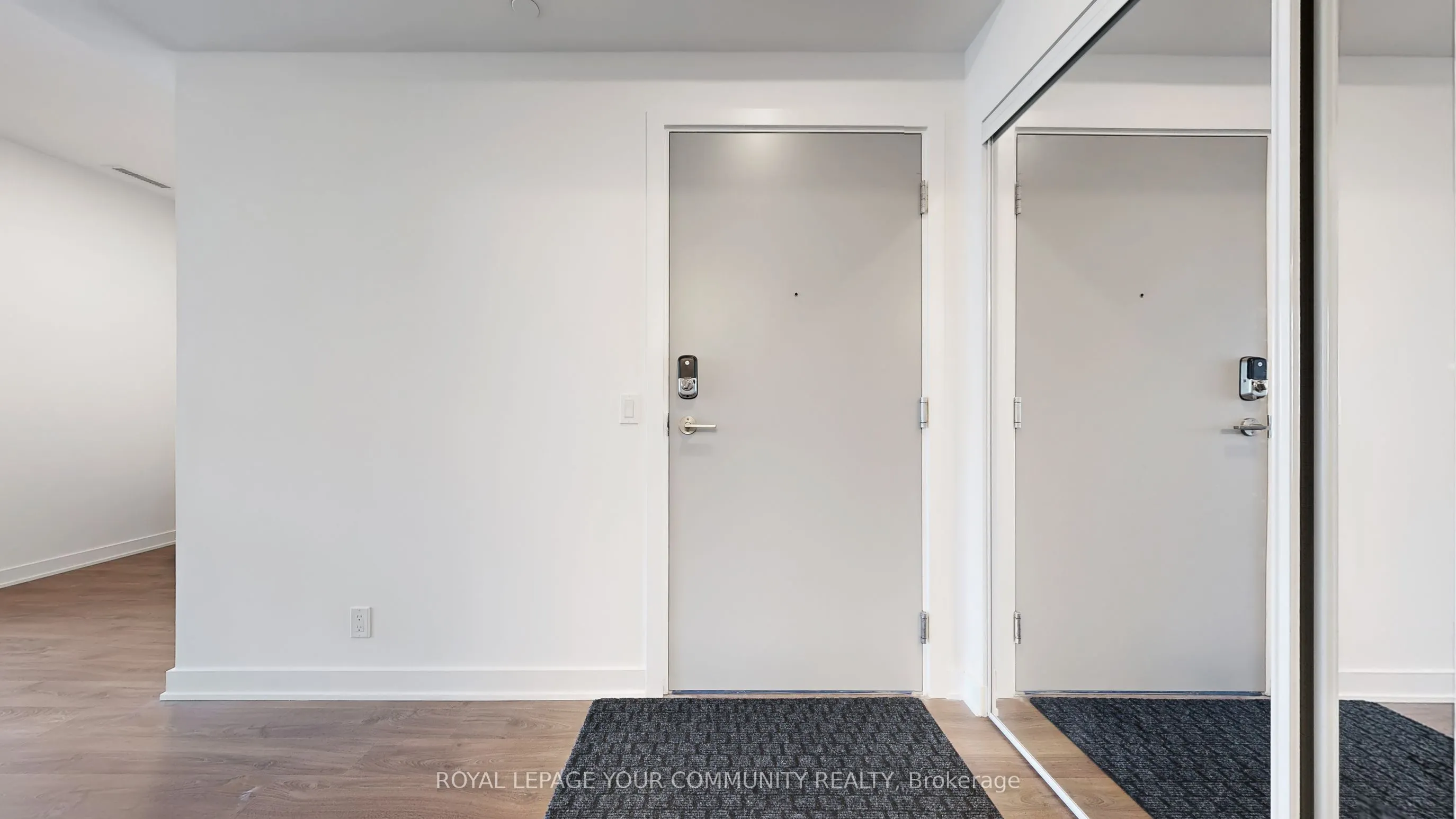 30 Upper Mall Way, #2101