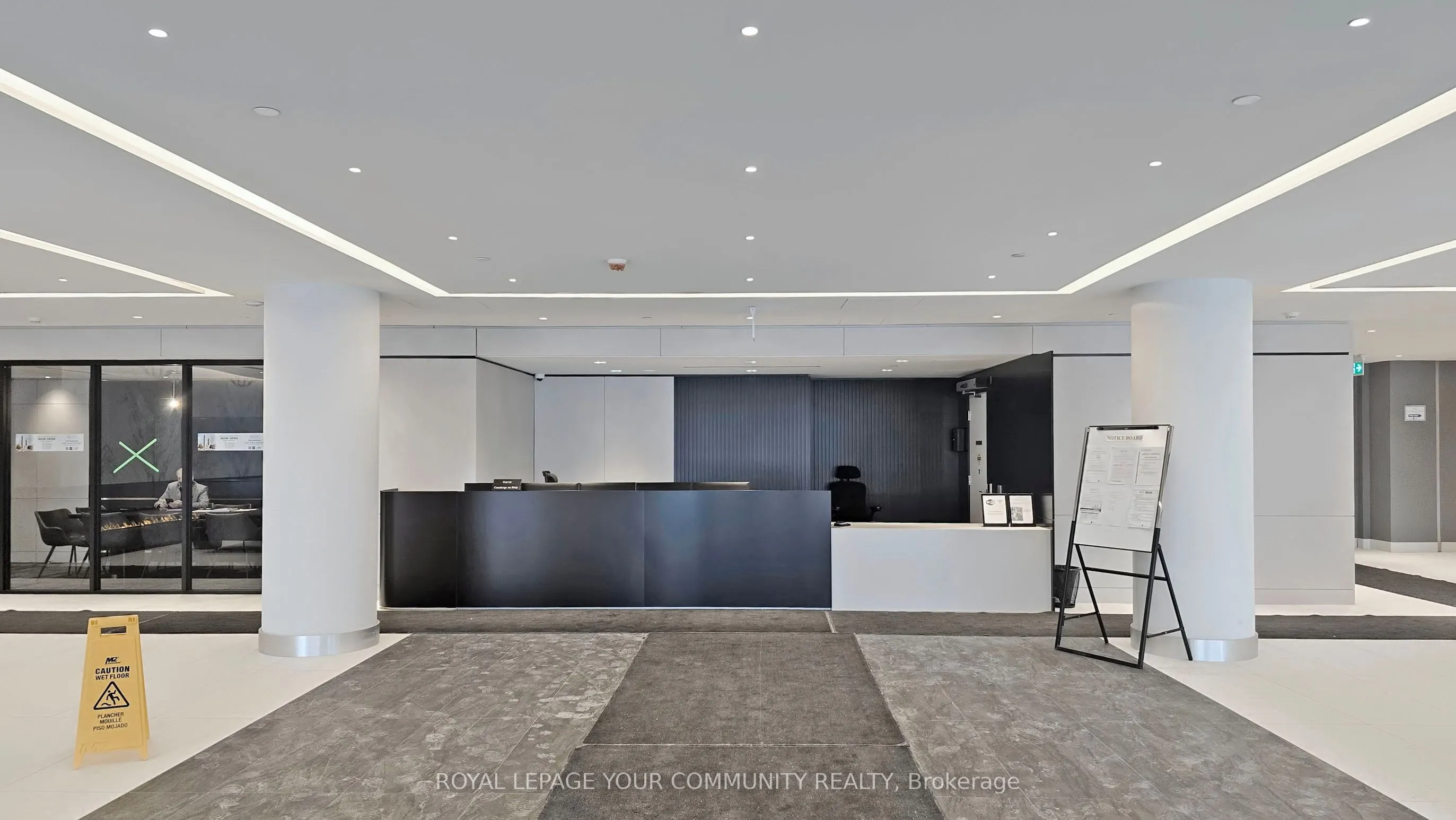 30 Upper Mall Way, #2101