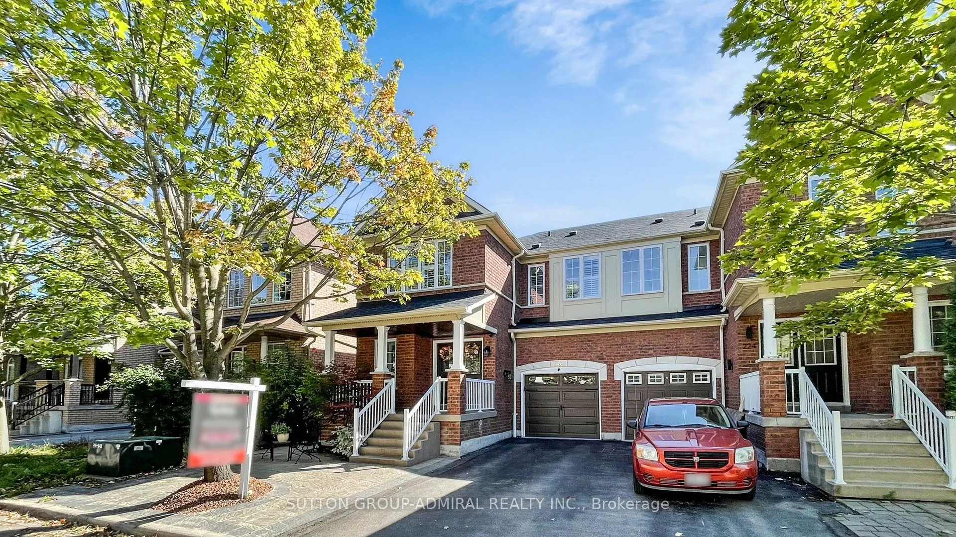222 Hollywood Hill Circle