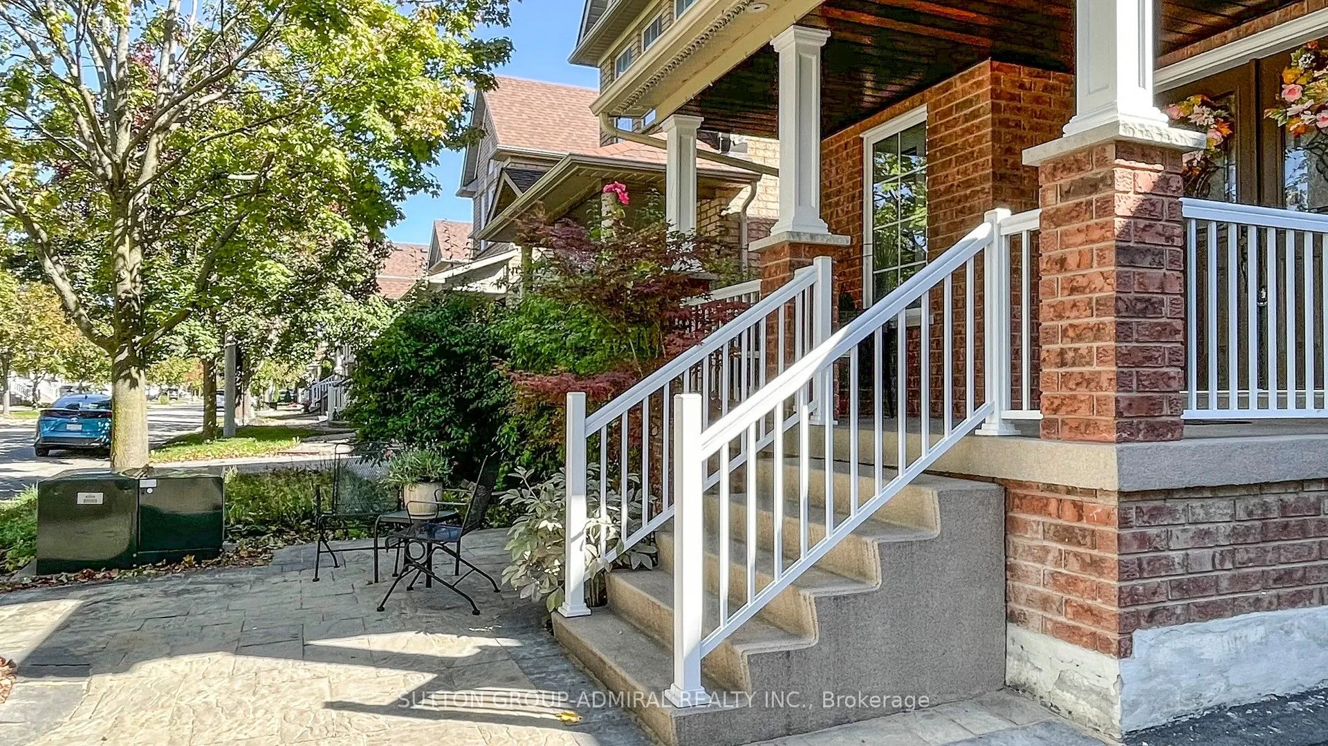 222 Hollywood Hill Circle