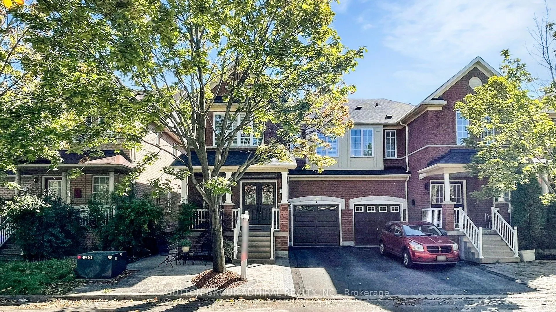 222 Hollywood Hill Circle